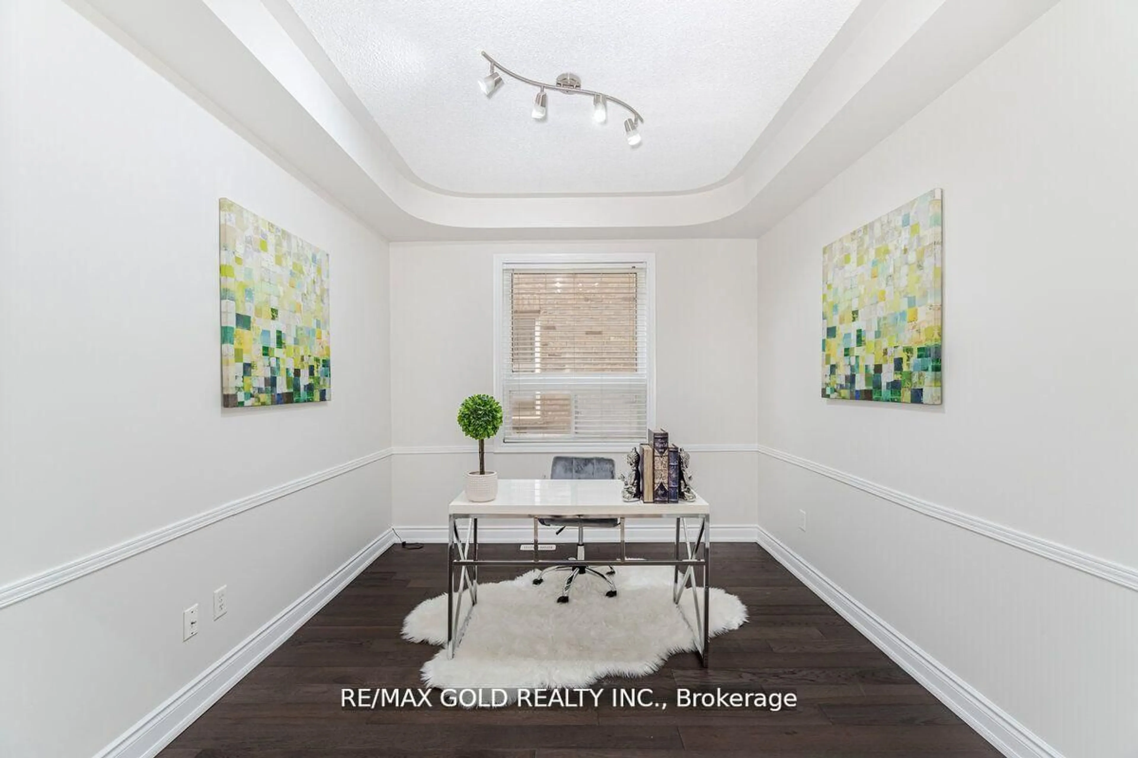 A pic of a room for 29 Ocean Ridge Dr, Brampton Ontario L6R 3K5