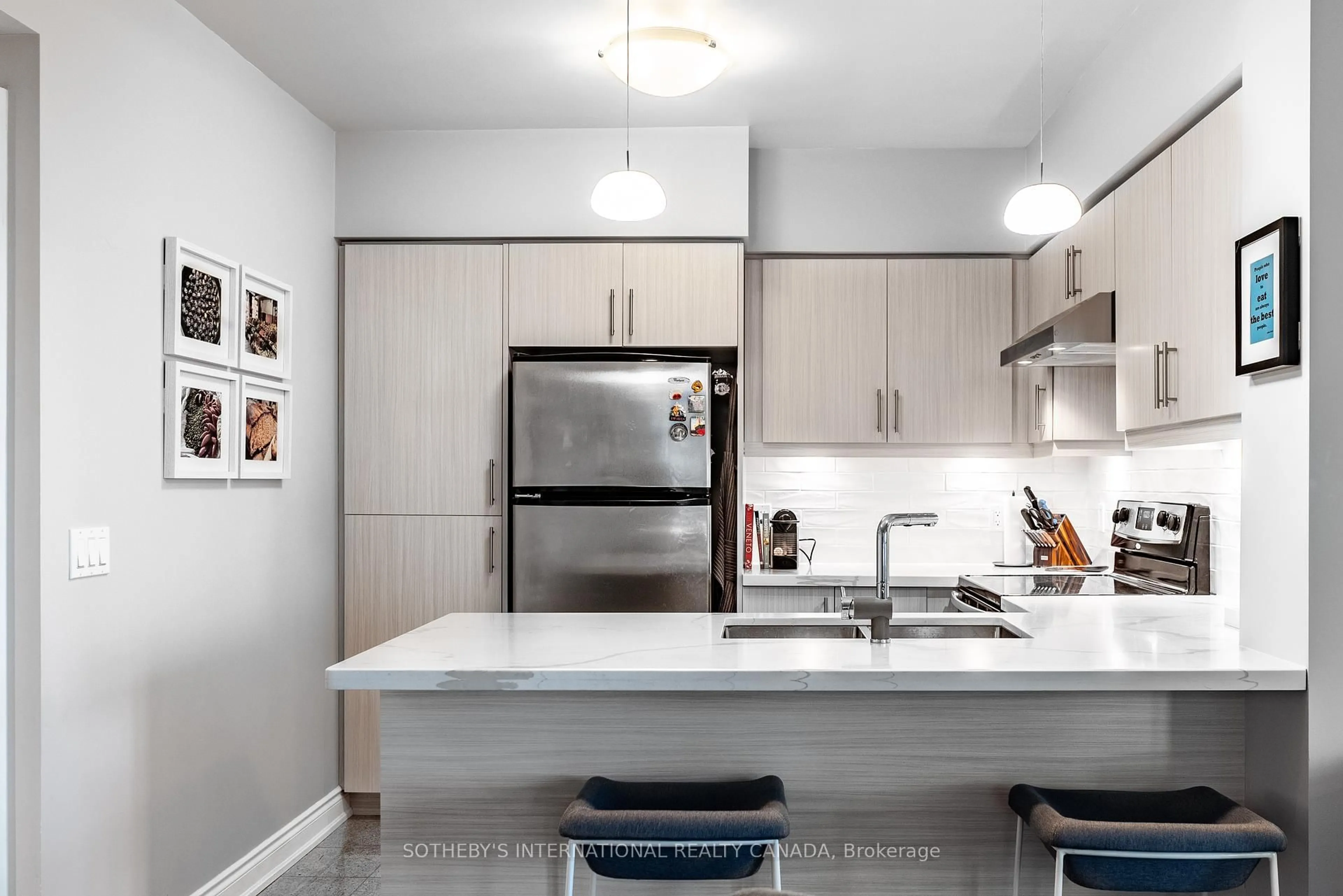 Contemporary kitchen, ceramic/tile floor for 15 Legion Rd #2007, Toronto Ontario M8V 0A9