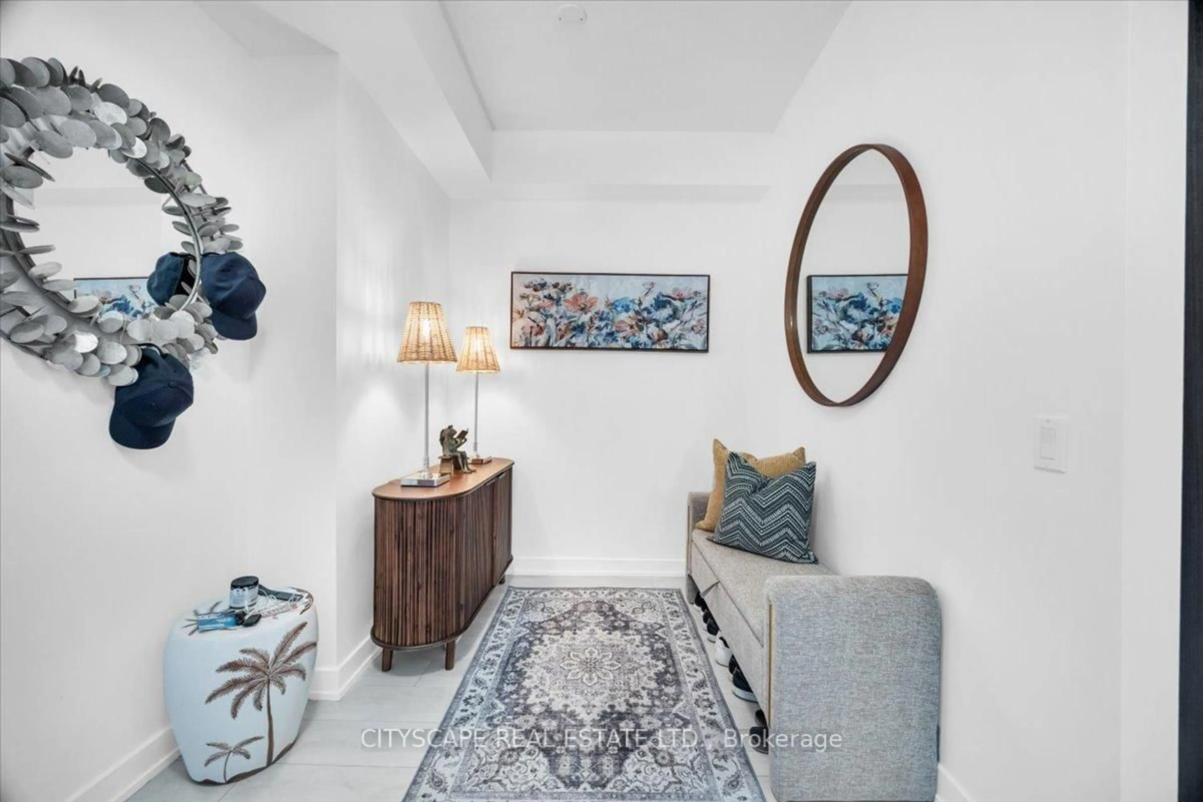Indoor entryway for 2220 Lakeshore Blvd #2408, Toronto Ontario M8V 0C1