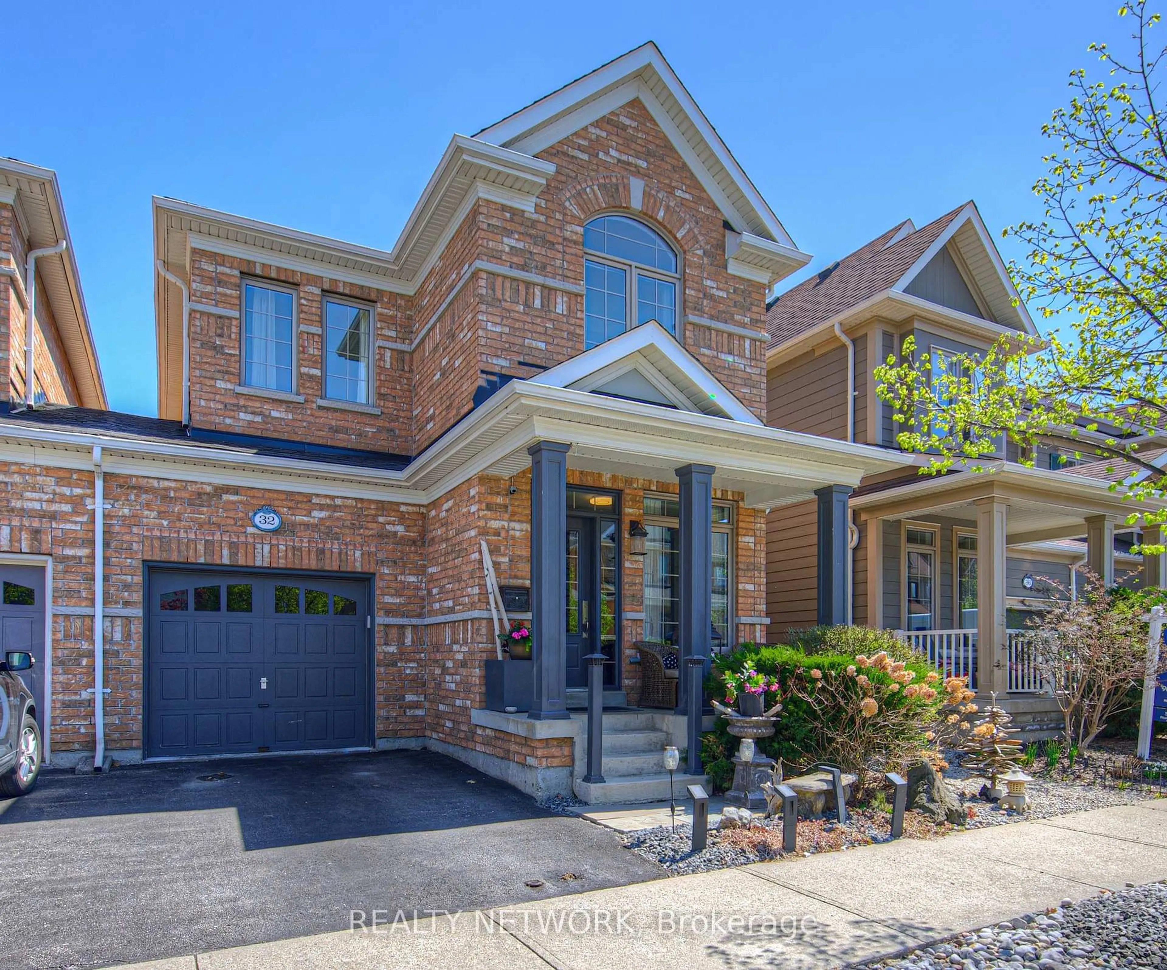 Home with brick exterior material, street for 32 Forbes Terr, Milton Ontario L9T 3X3