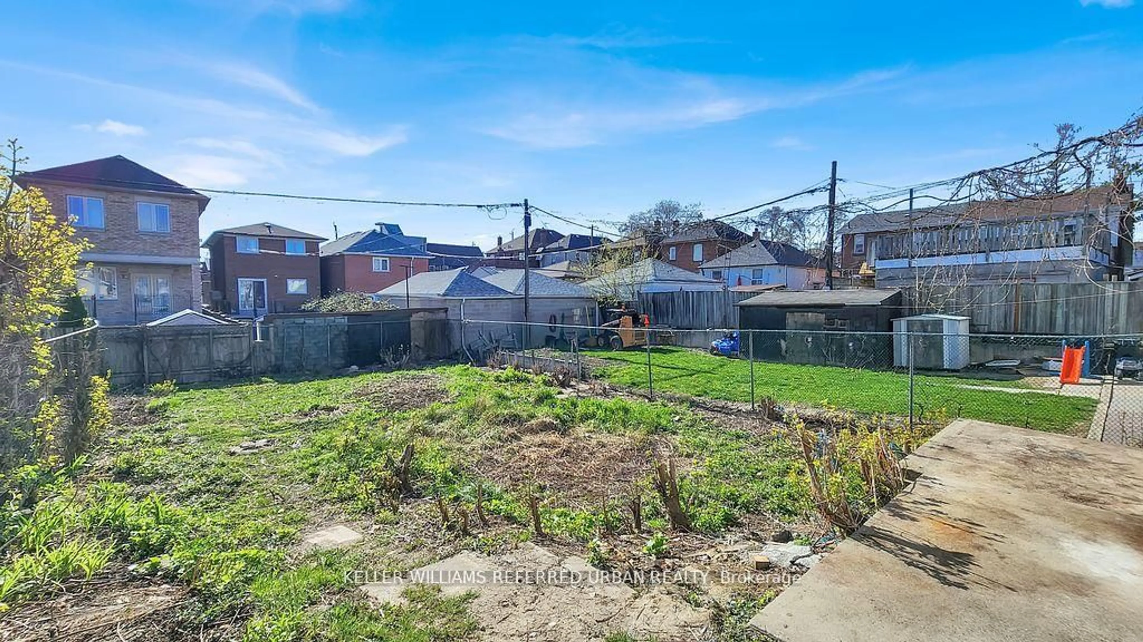 A pic from outside/outdoor area/front of a property/back of a property/a pic from drone, street for 66 Kane Ave, Toronto Ontario M5M 3M7