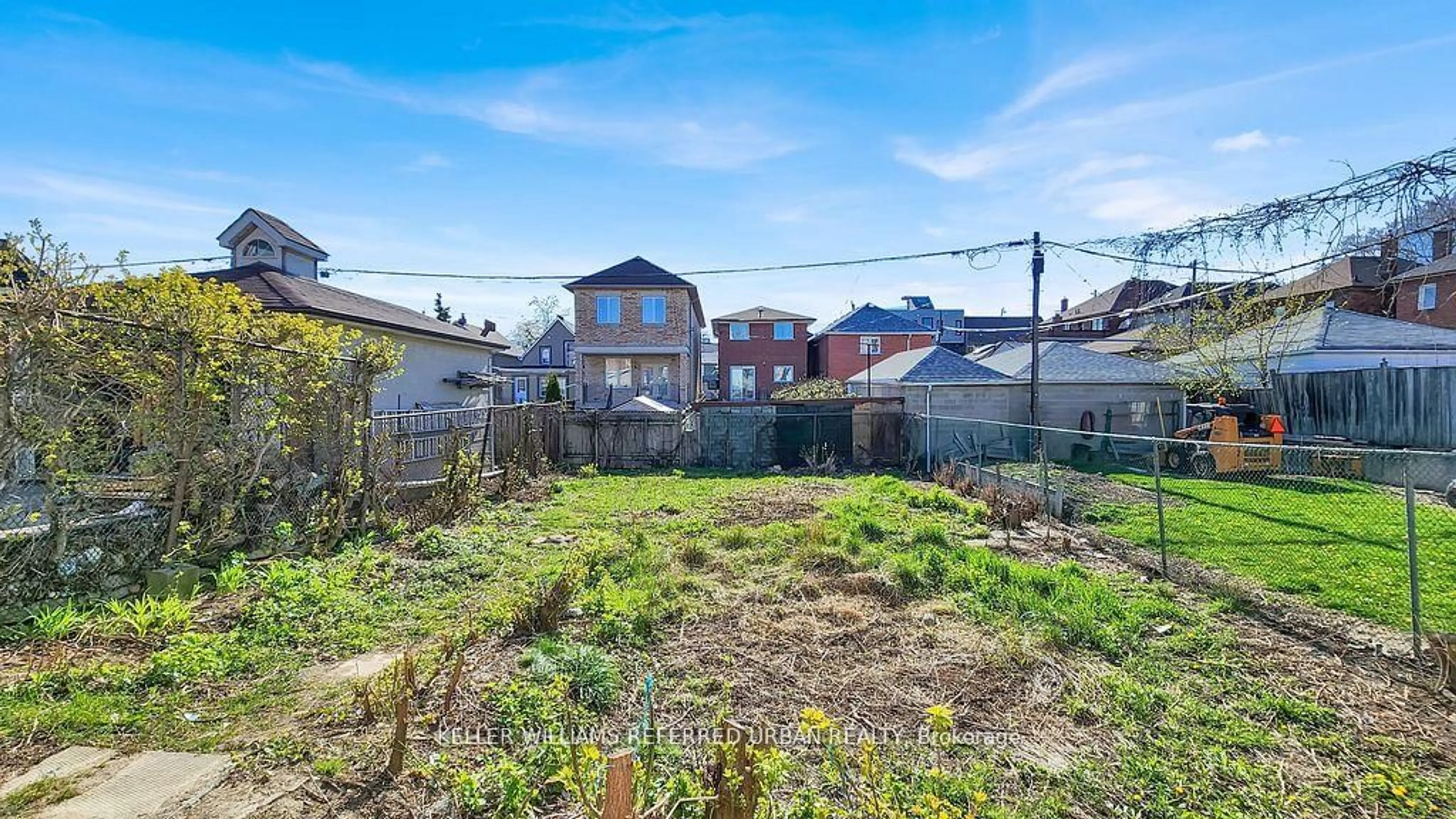 A pic from outside/outdoor area/front of a property/back of a property/a pic from drone, street for 66 Kane Ave, Toronto Ontario M5M 3M7