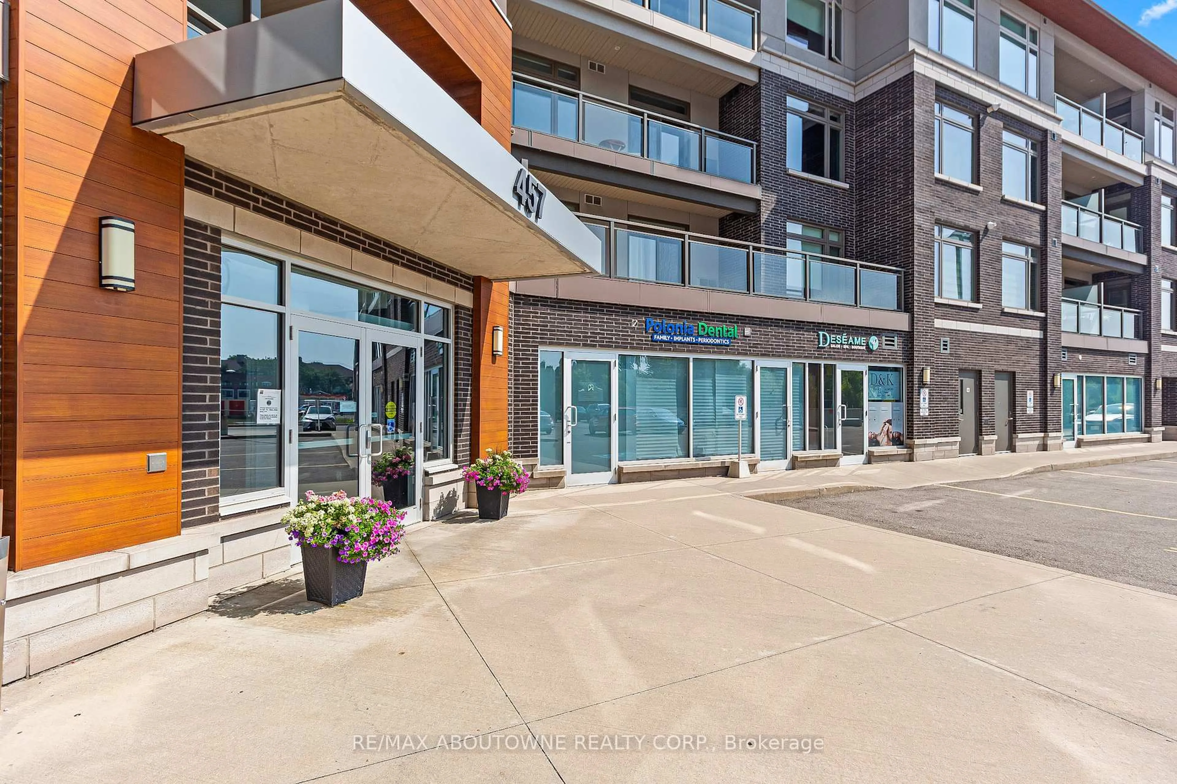 Patio, water/lake/river/ocean view for 457 Plains Rd #322, Burlington Ontario L7T 0B8
