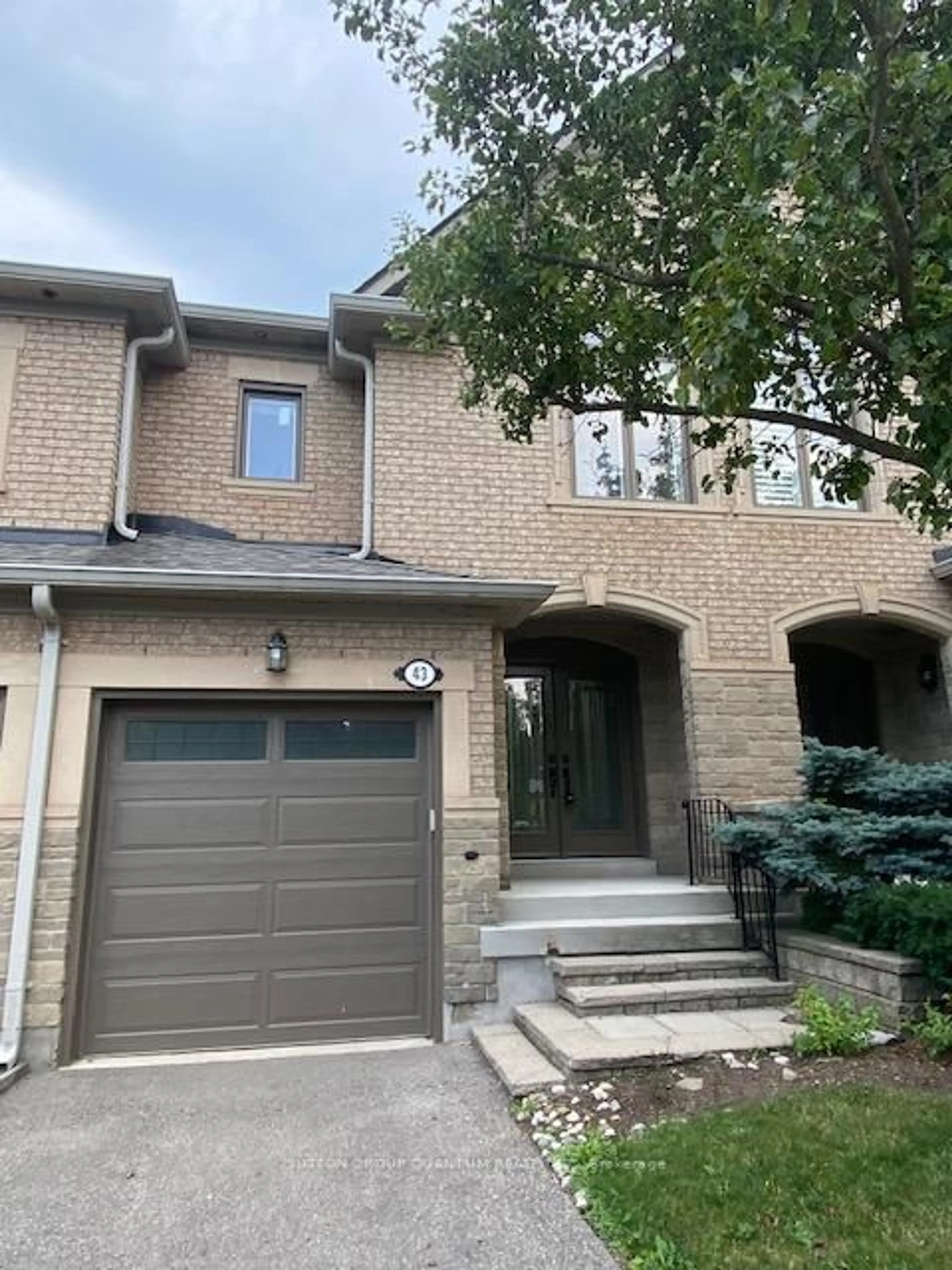 Home with brick exterior material, street for 2250 ROCKINGHAM Dr #43, Oakville Ontario L6H 6J3