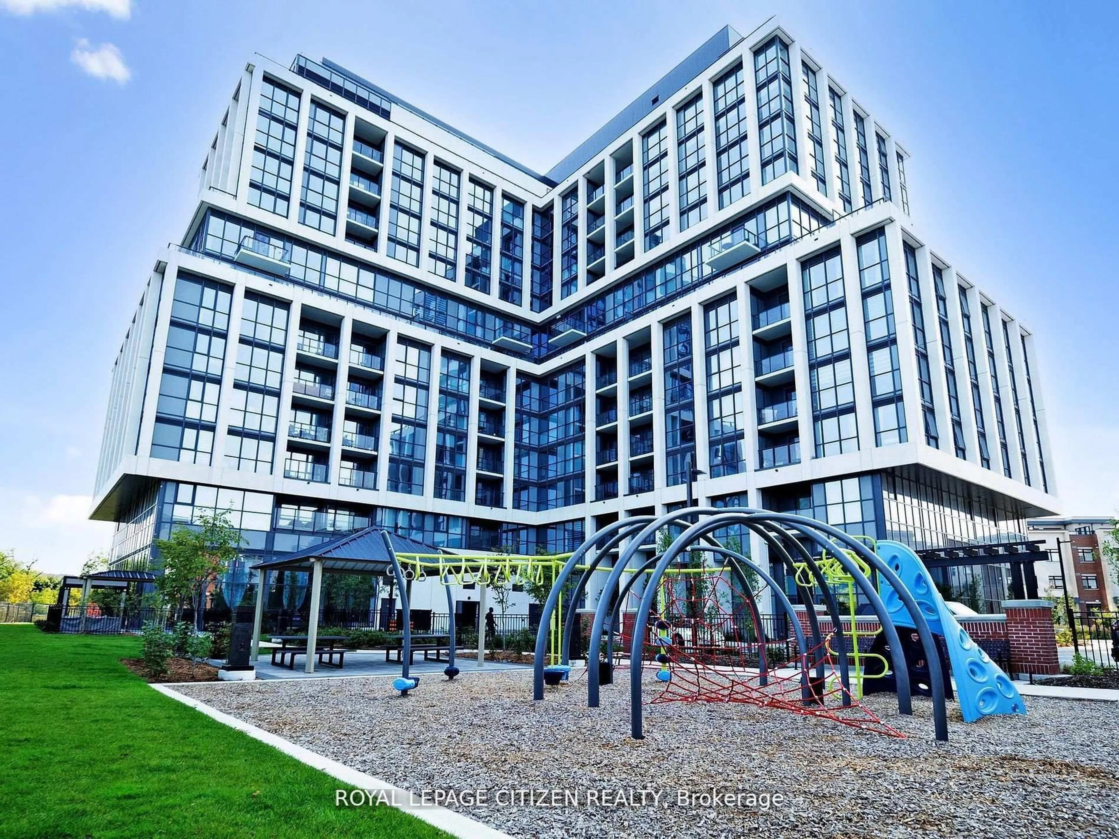 Indoor foyer for 1063 Douglas McCurdy Comm #104, Mississauga Ontario L5G 0C5