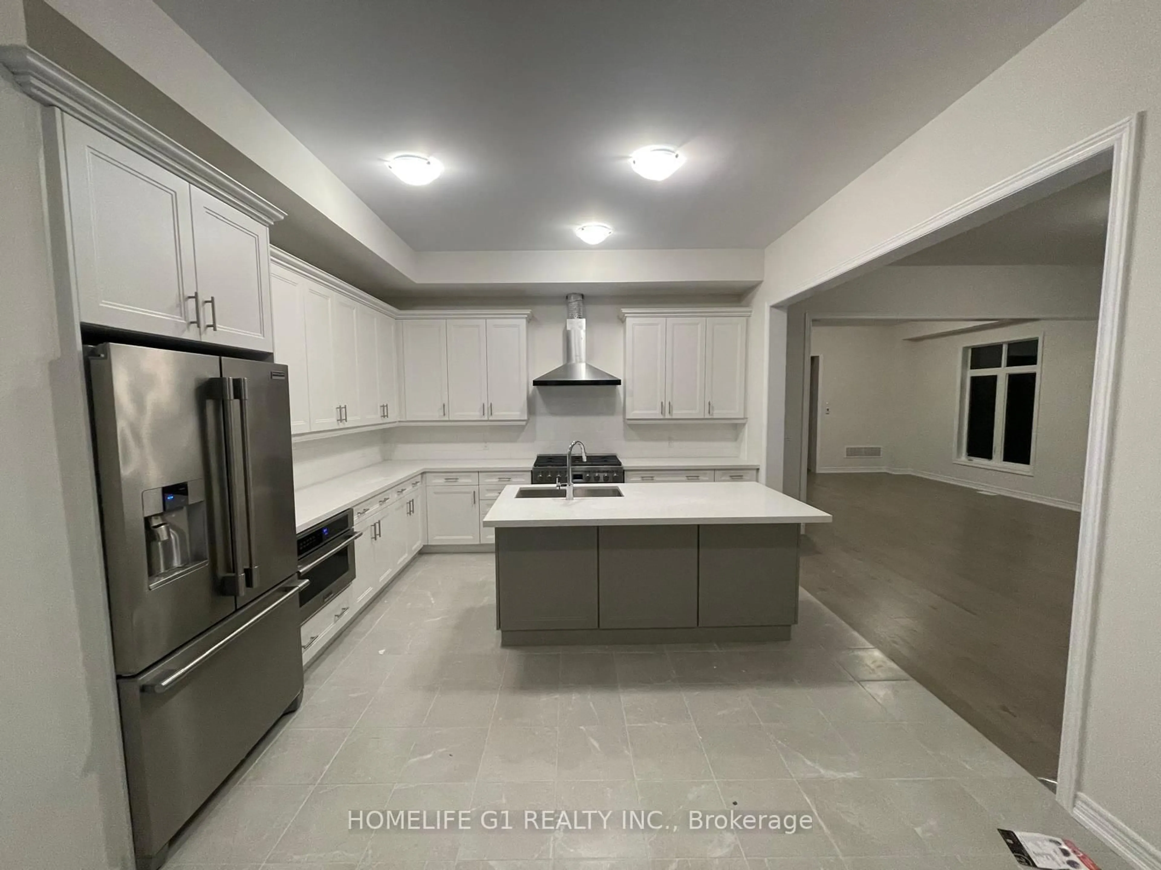 Open concept kitchen, unknown for 86 Carnegie Dr, Oakville Ontario L6H 0W1