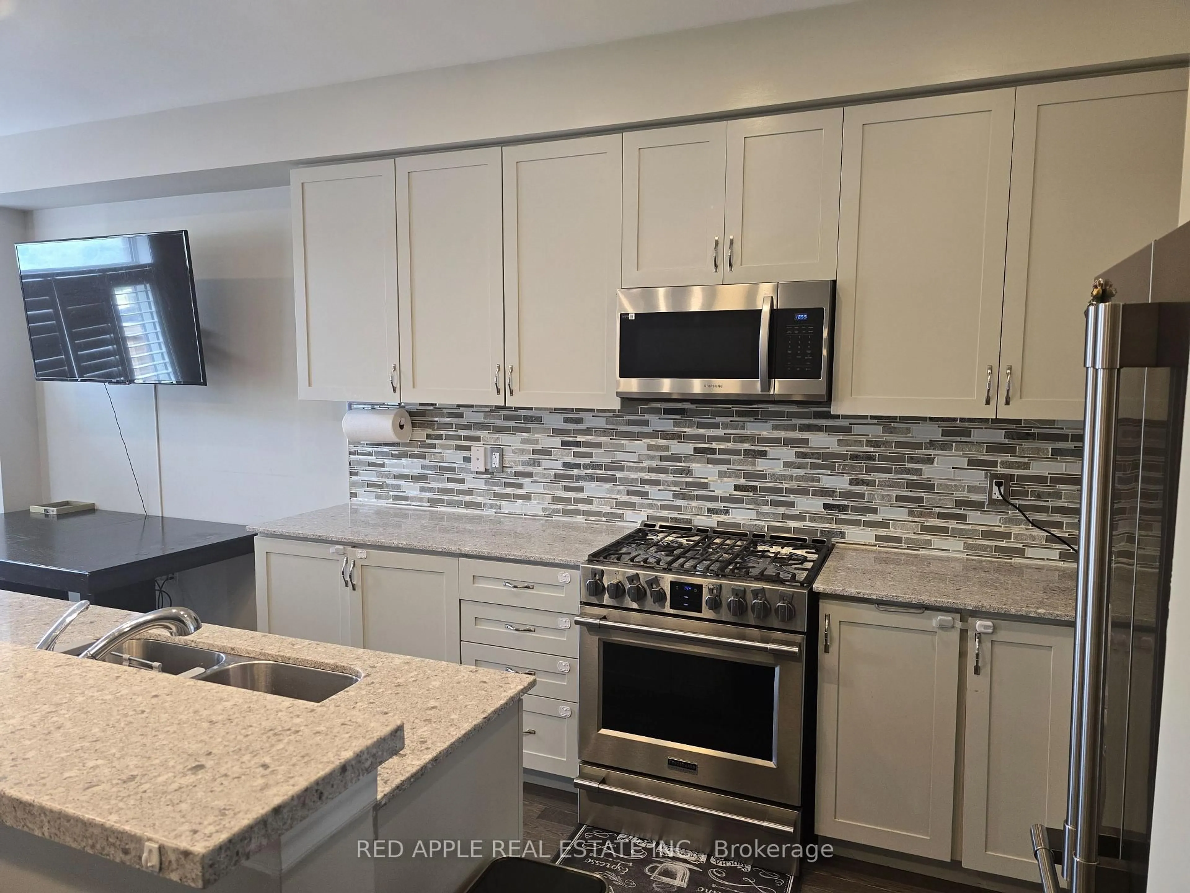 Unknown for 123 Morra Ave, Caledon Ontario L7E 4K8