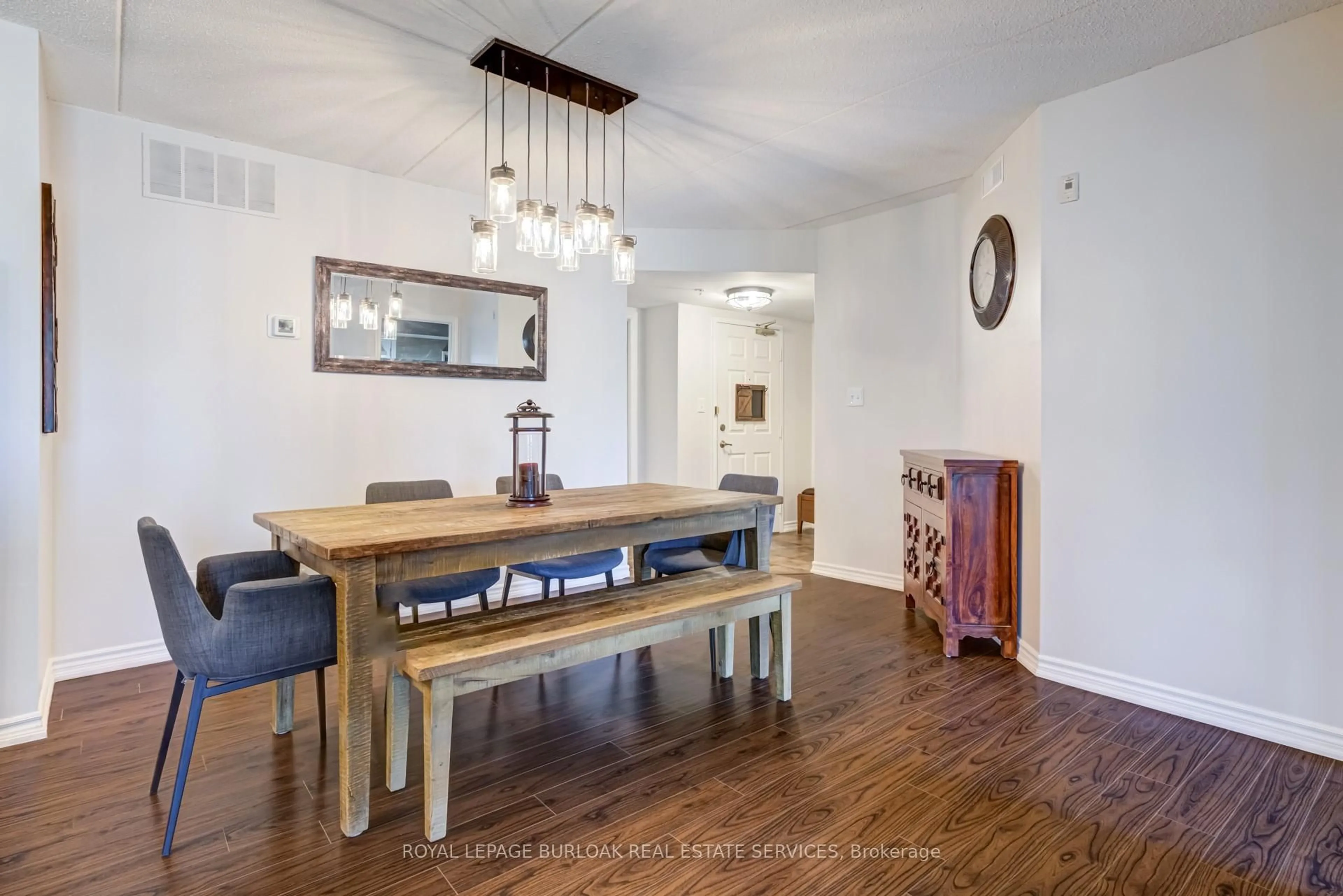 Dining room, wood/laminate floor for 2085 Appleby Line #313, Burlington Ontario L7L 7H4