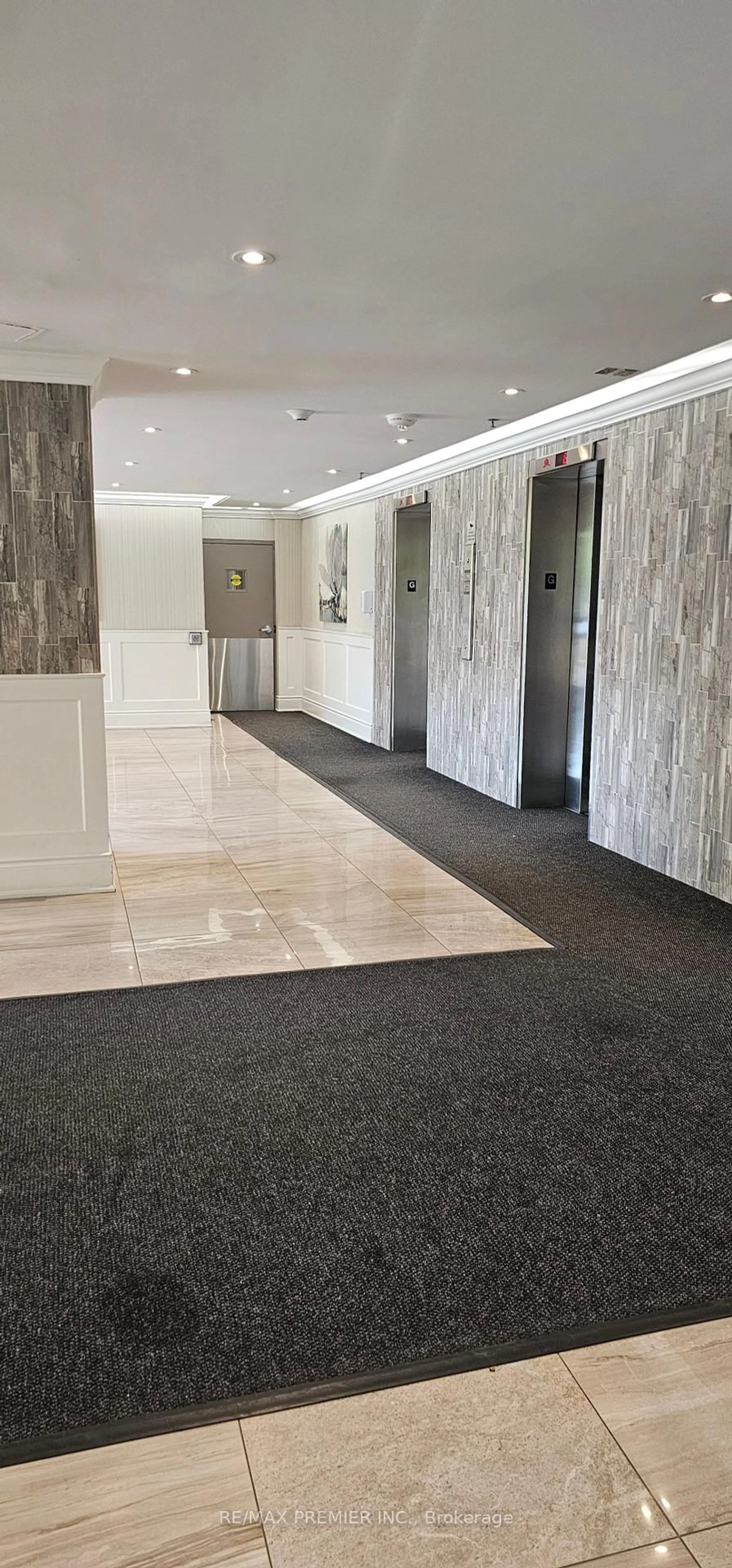 Indoor foyer for 475 The West Mall #1608, Toronto Ontario M9C 4Z3