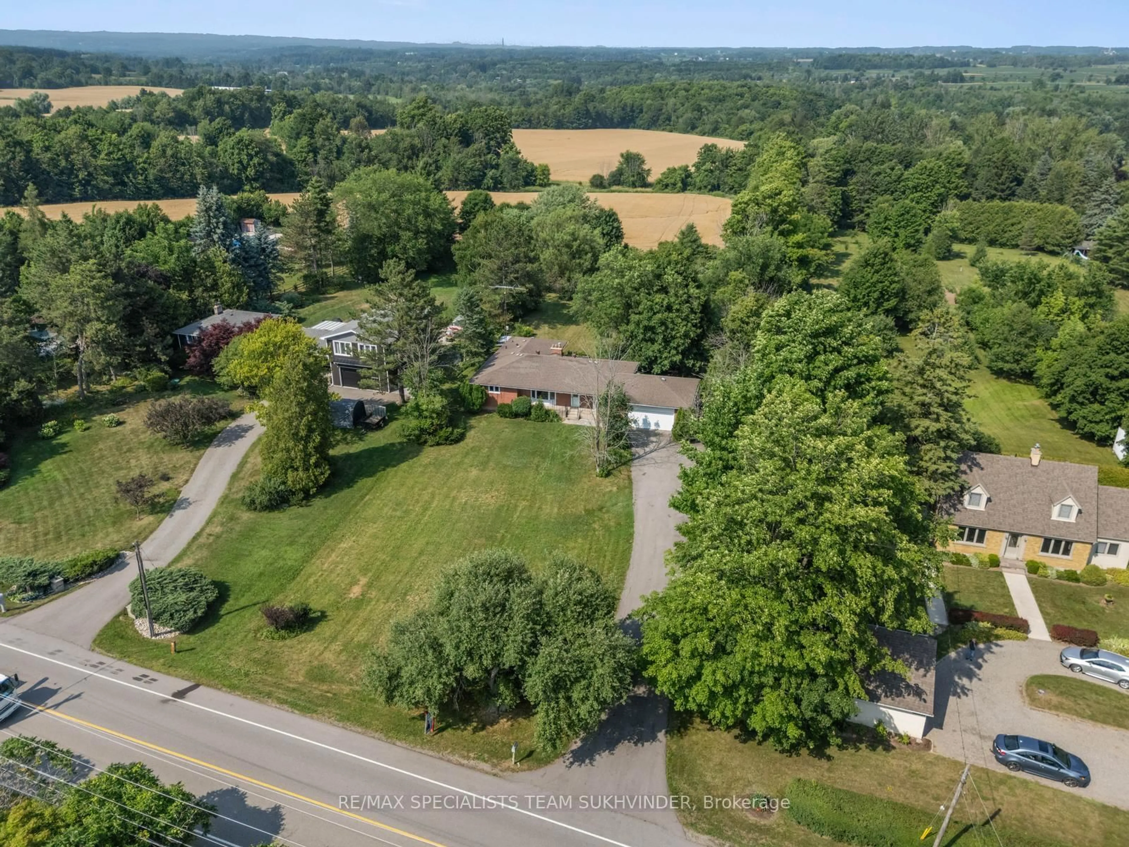 A pic from outside/outdoor area/front of a property/back of a property/a pic from drone, unknown for 14811 Creditview Rd, Caledon Ontario L7C 3G6