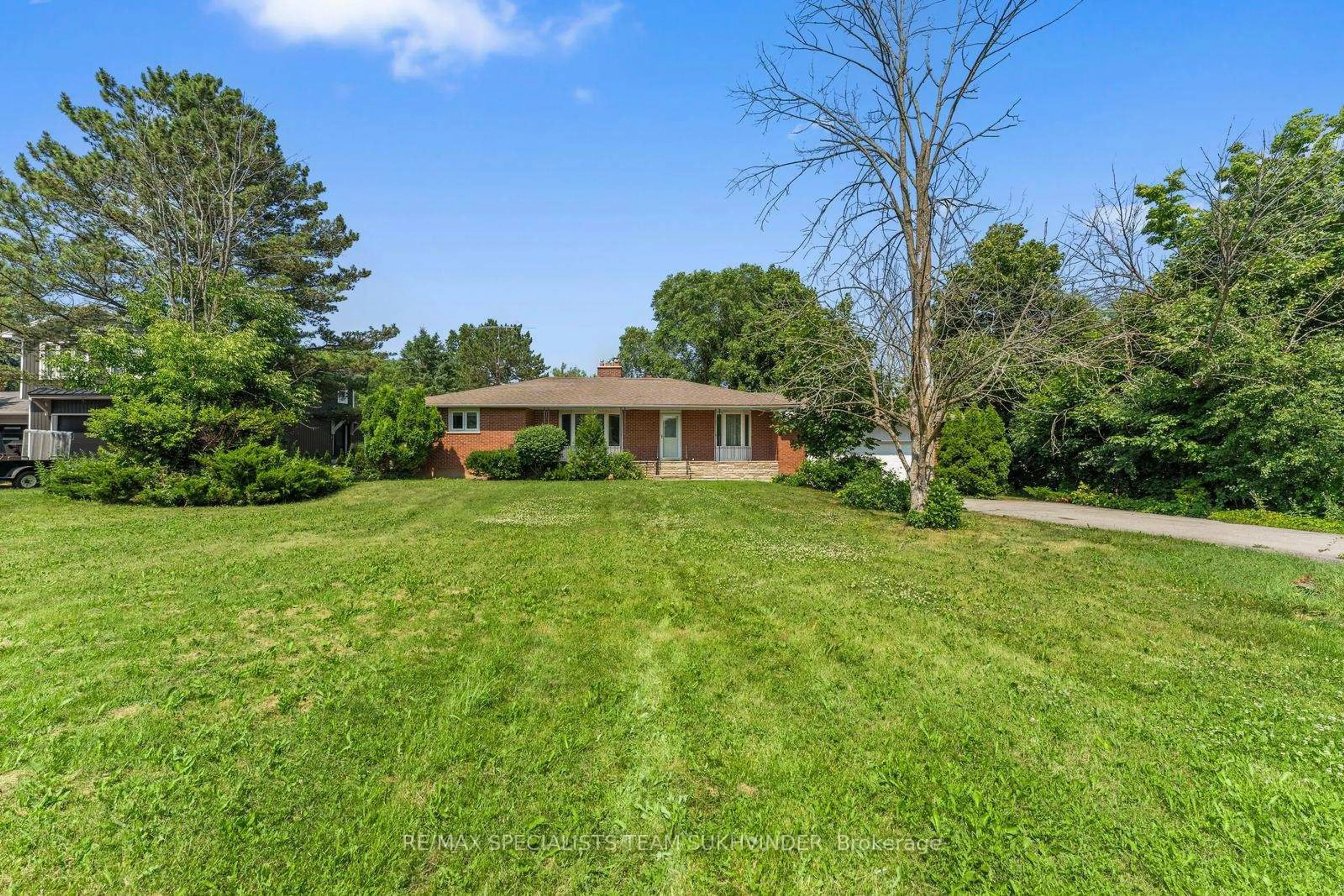 A pic from outside/outdoor area/front of a property/back of a property/a pic from drone, unknown for 14811 Creditview Rd, Caledon Ontario L7C 3G6