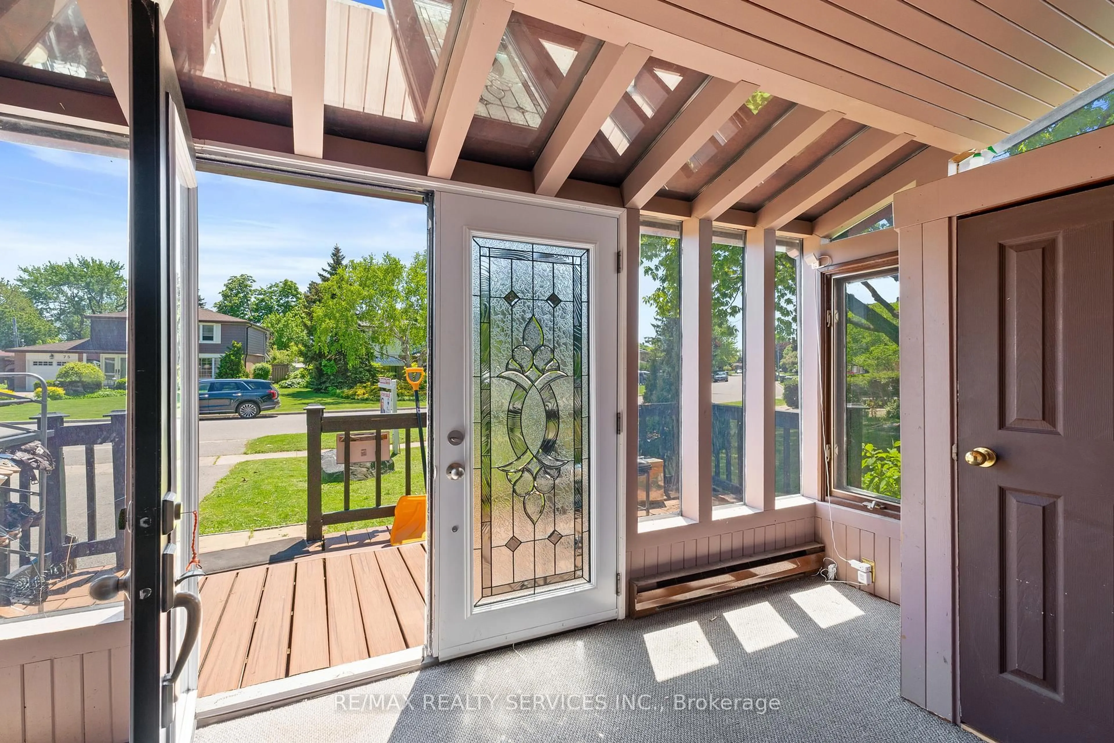 Indoor entryway for 80 Brookland Dr, Brampton Ontario L6T 2M5
