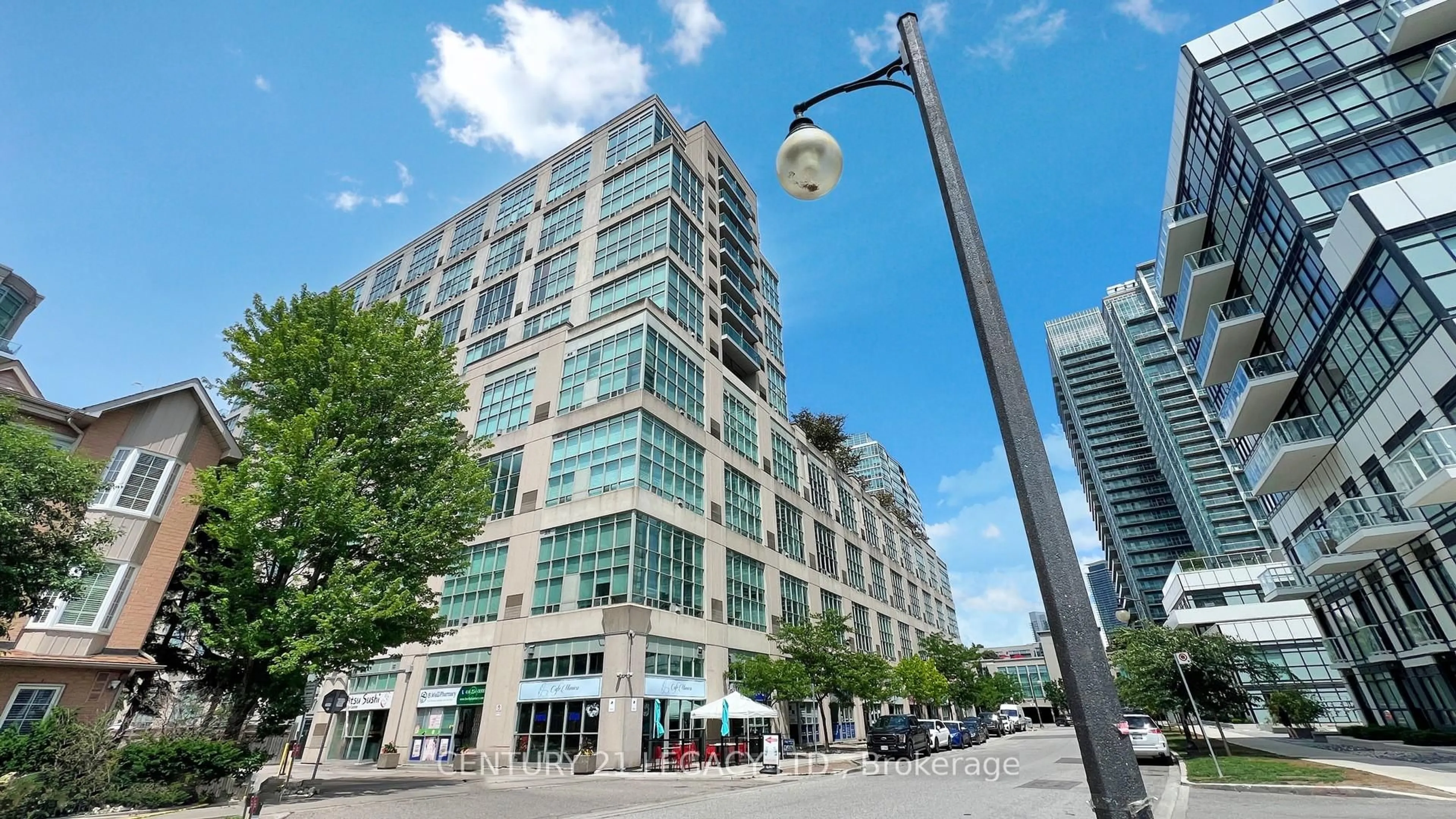 Patio, building for 200 Manitoba St #433, Toronto Ontario M8Y 3Y9