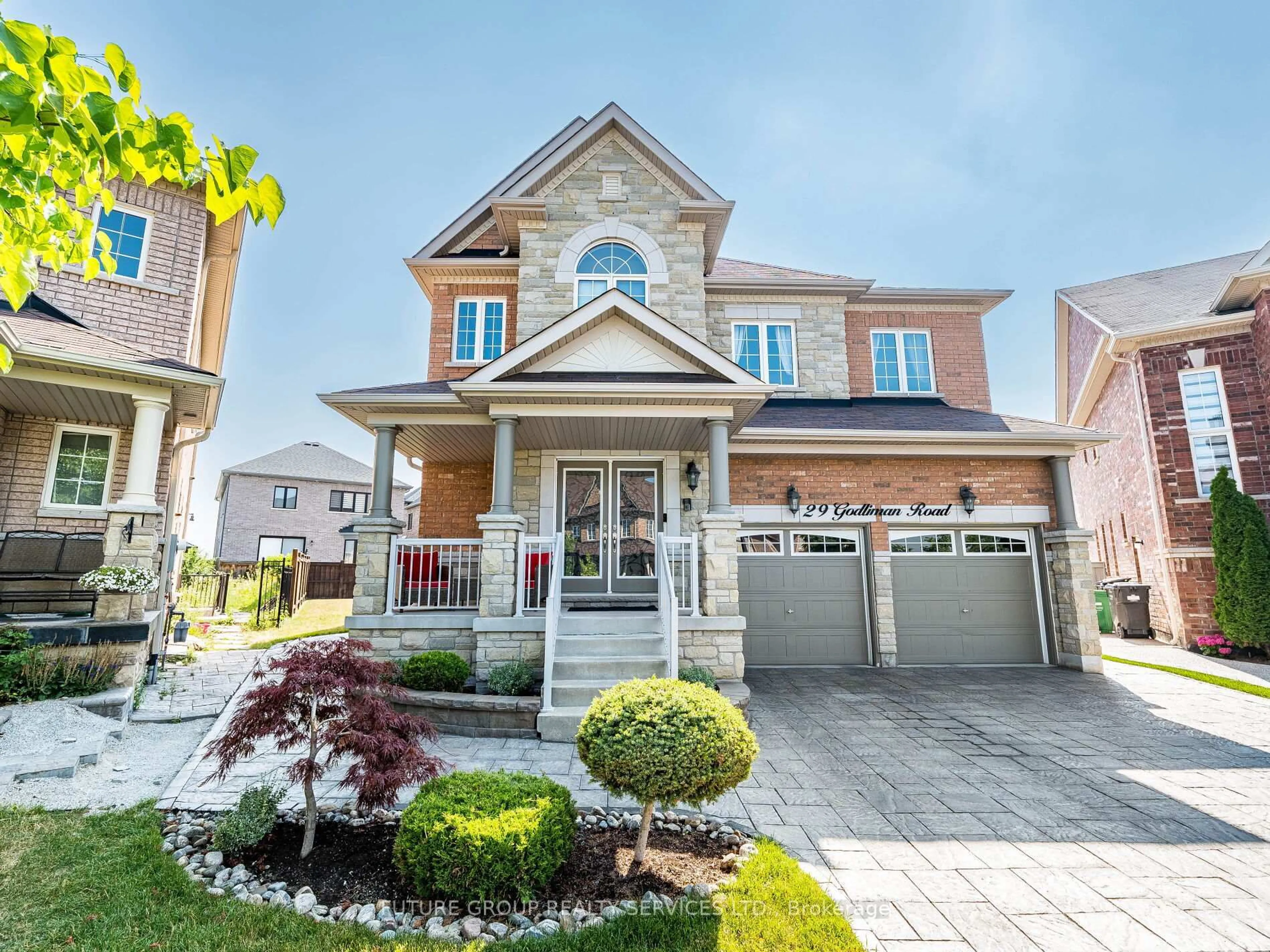 Home with brick exterior material, street for 29 Godliman Rd, Brampton Ontario L6X 5G3