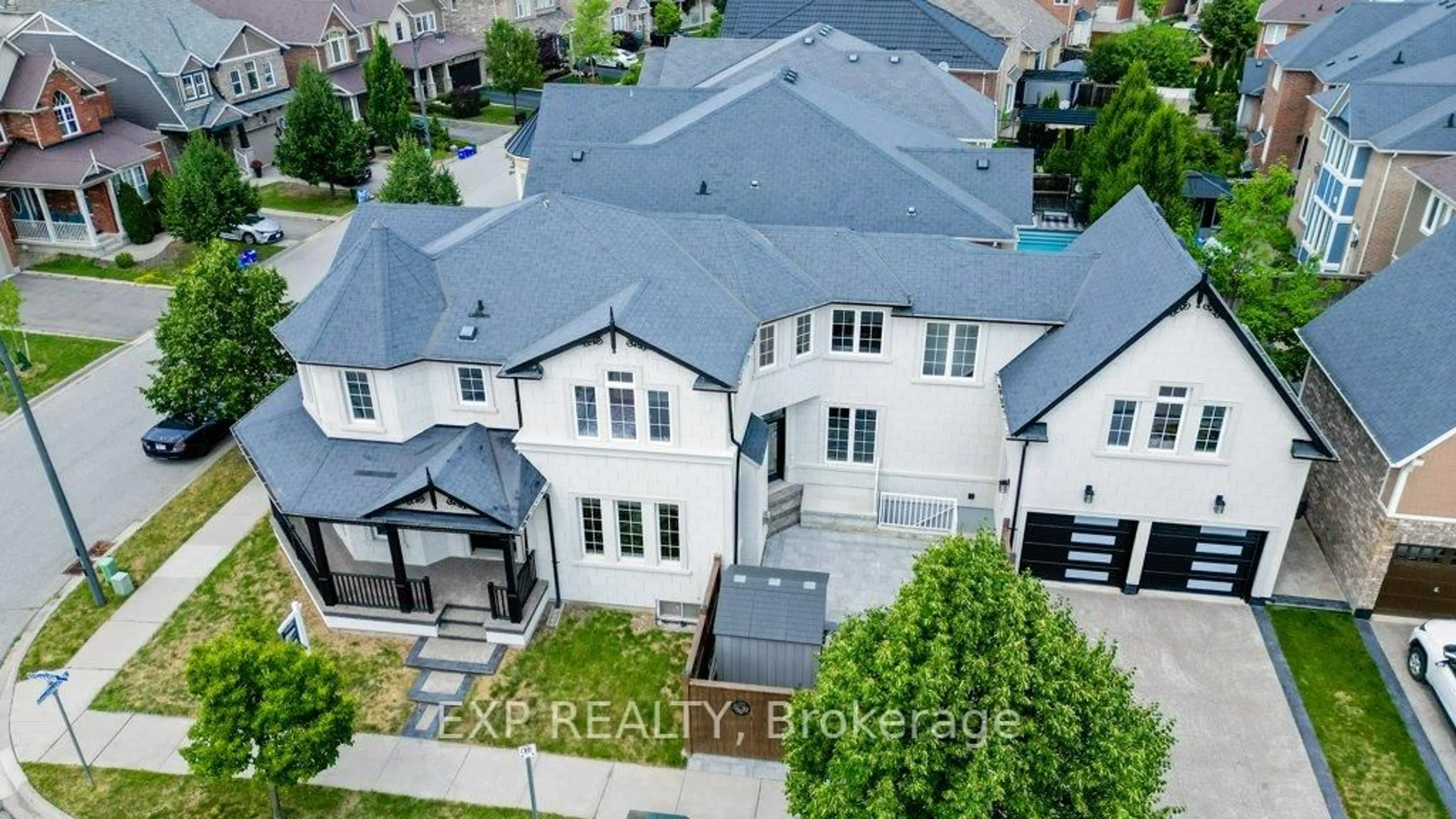 A pic from outside/outdoor area/front of a property/back of a property/a pic from drone, unknown for 953 Gastle Way, Milton Ontario L9T 0Z9