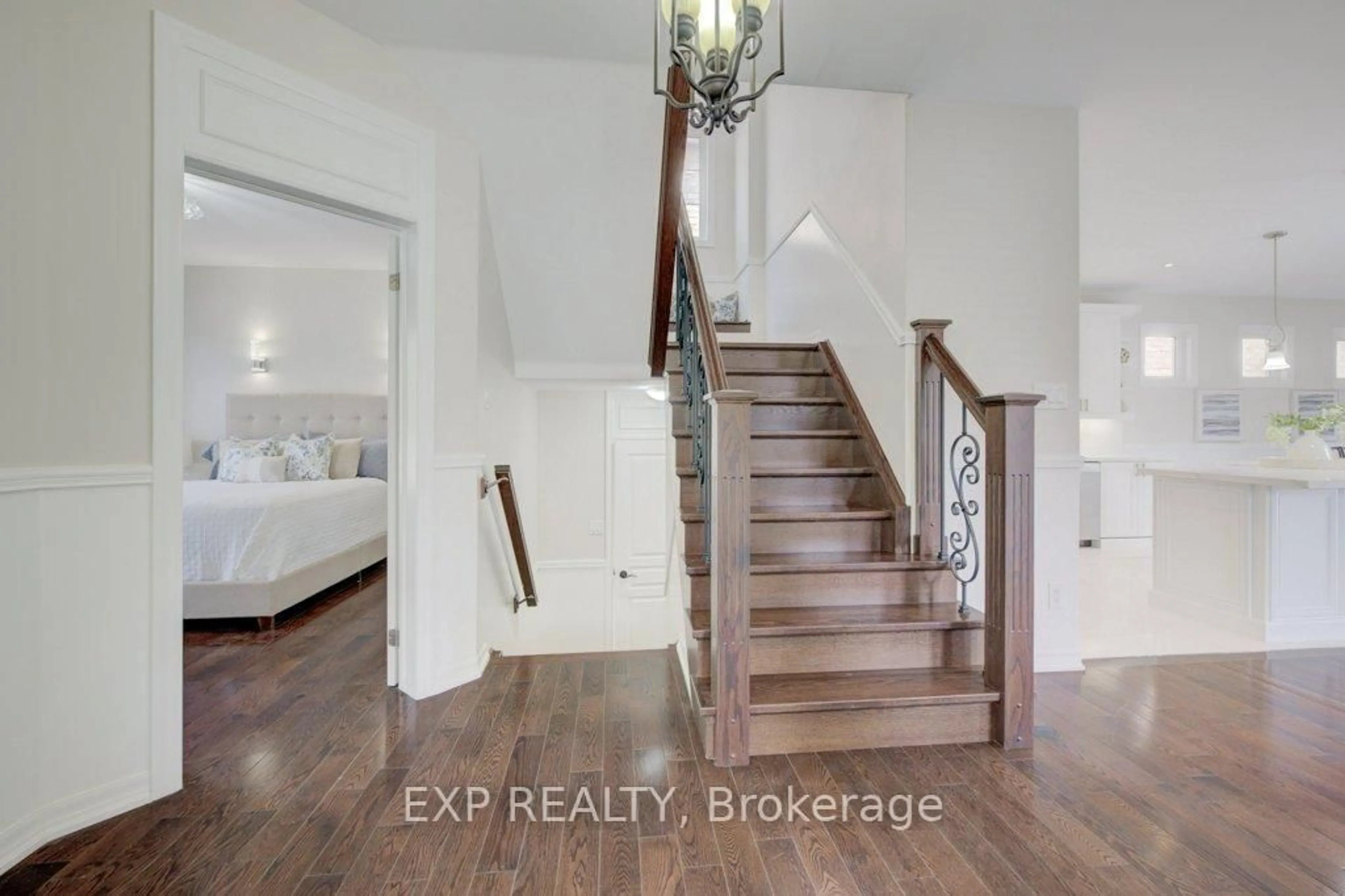 Indoor entryway for 953 Gastle Way, Milton Ontario L9T 0Z9