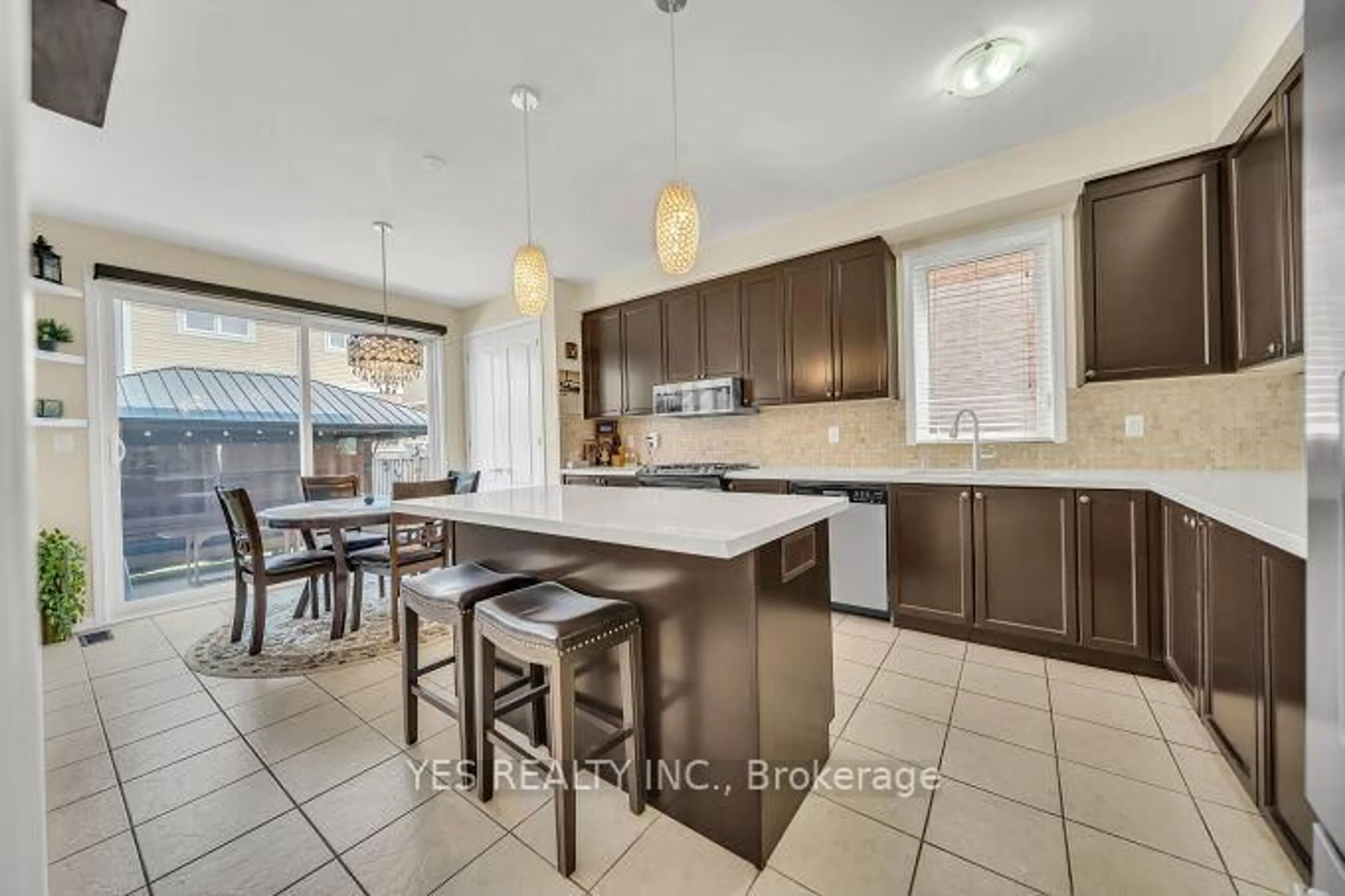 Open concept kitchen, ceramic/tile floor for 47 Agricola Rd, Brampton Ontario L7A 0V6