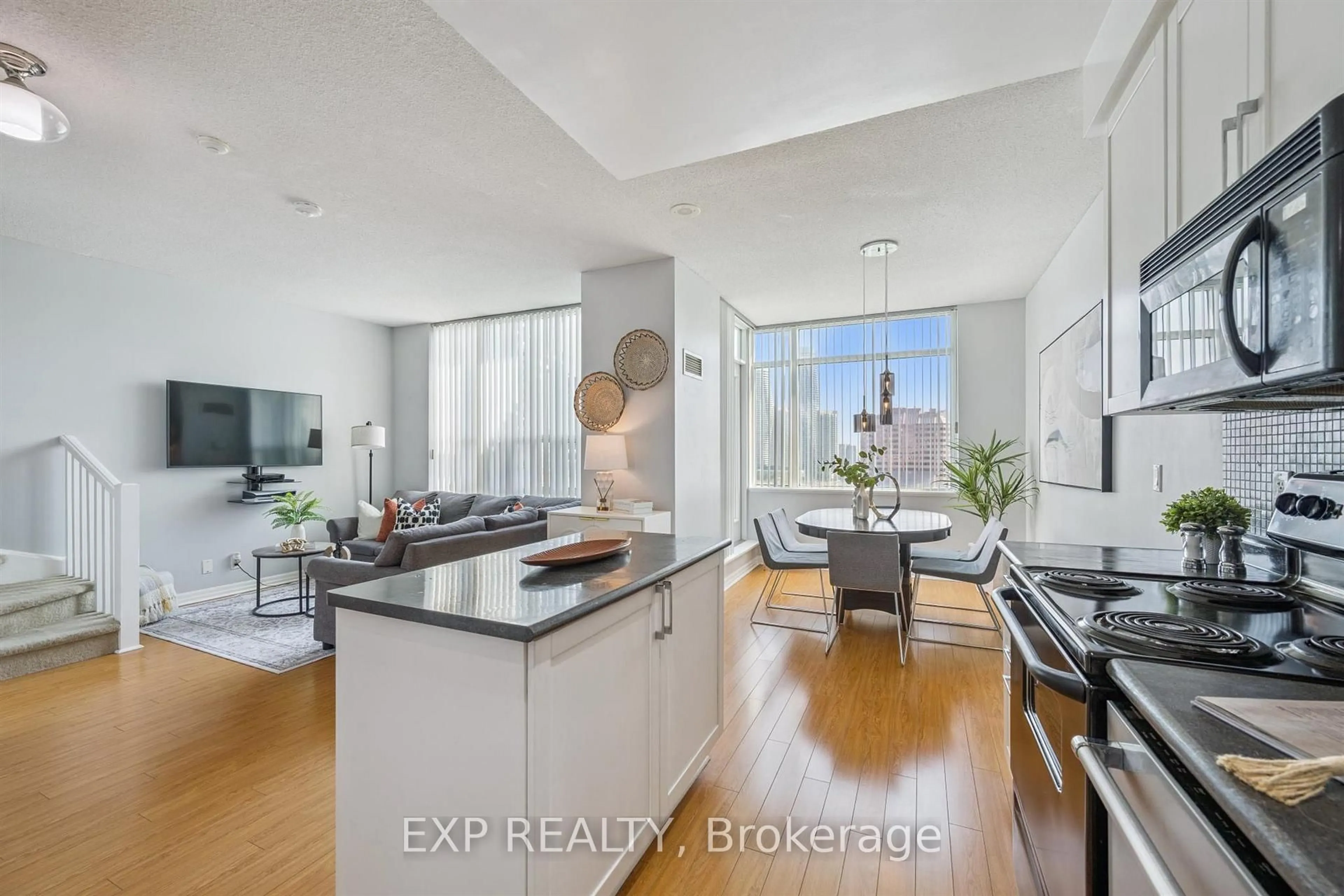 Open concept kitchen, unknown for 220 Burnhamthorpe Rd #905, Mississauga Ontario L5B 4N4
