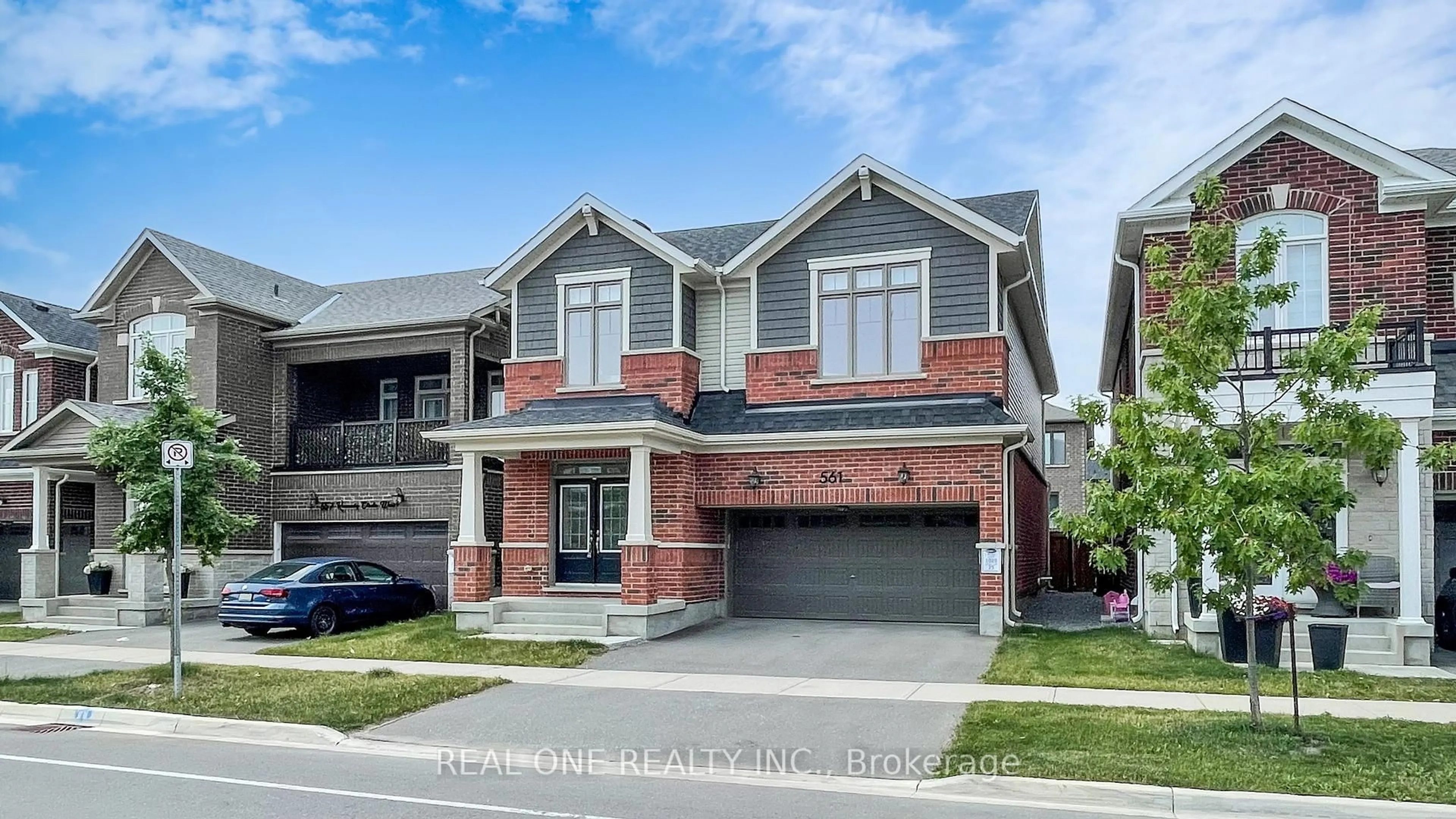 Home with brick exterior material, street for 561 KENNEDY Circ, Milton Ontario L9E 1P9