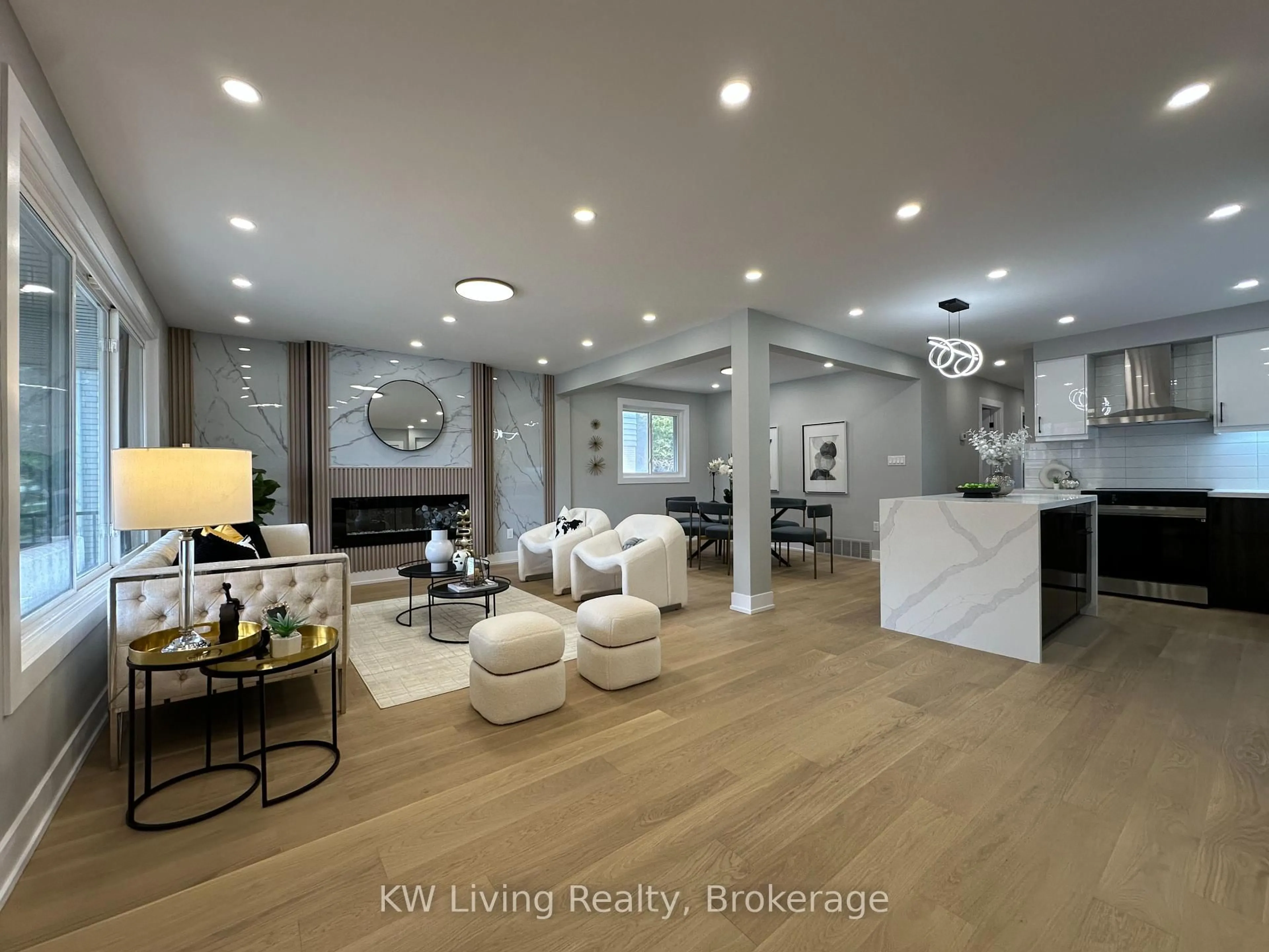 Unknown for 2531 Glengarry Rd, Mississauga Ontario L5C 1Y1
