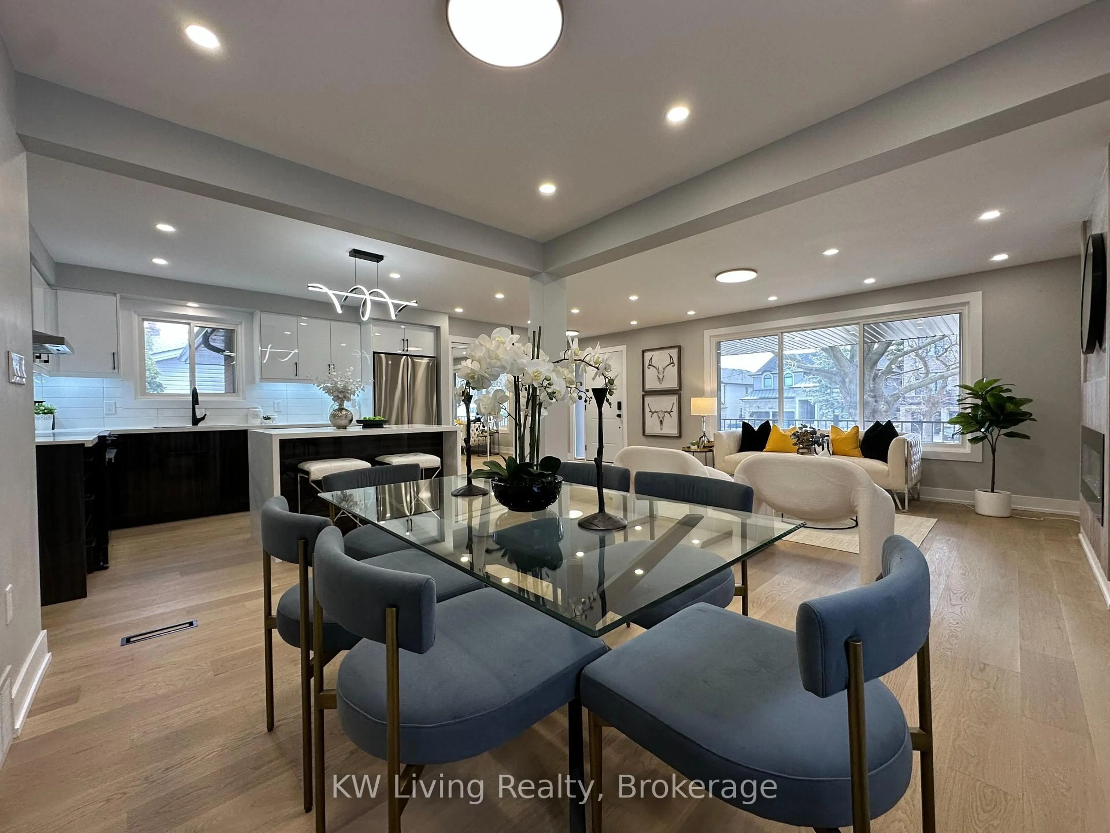 Dining room, unknown for 2531 Glengarry Rd, Mississauga Ontario L5C 1Y1