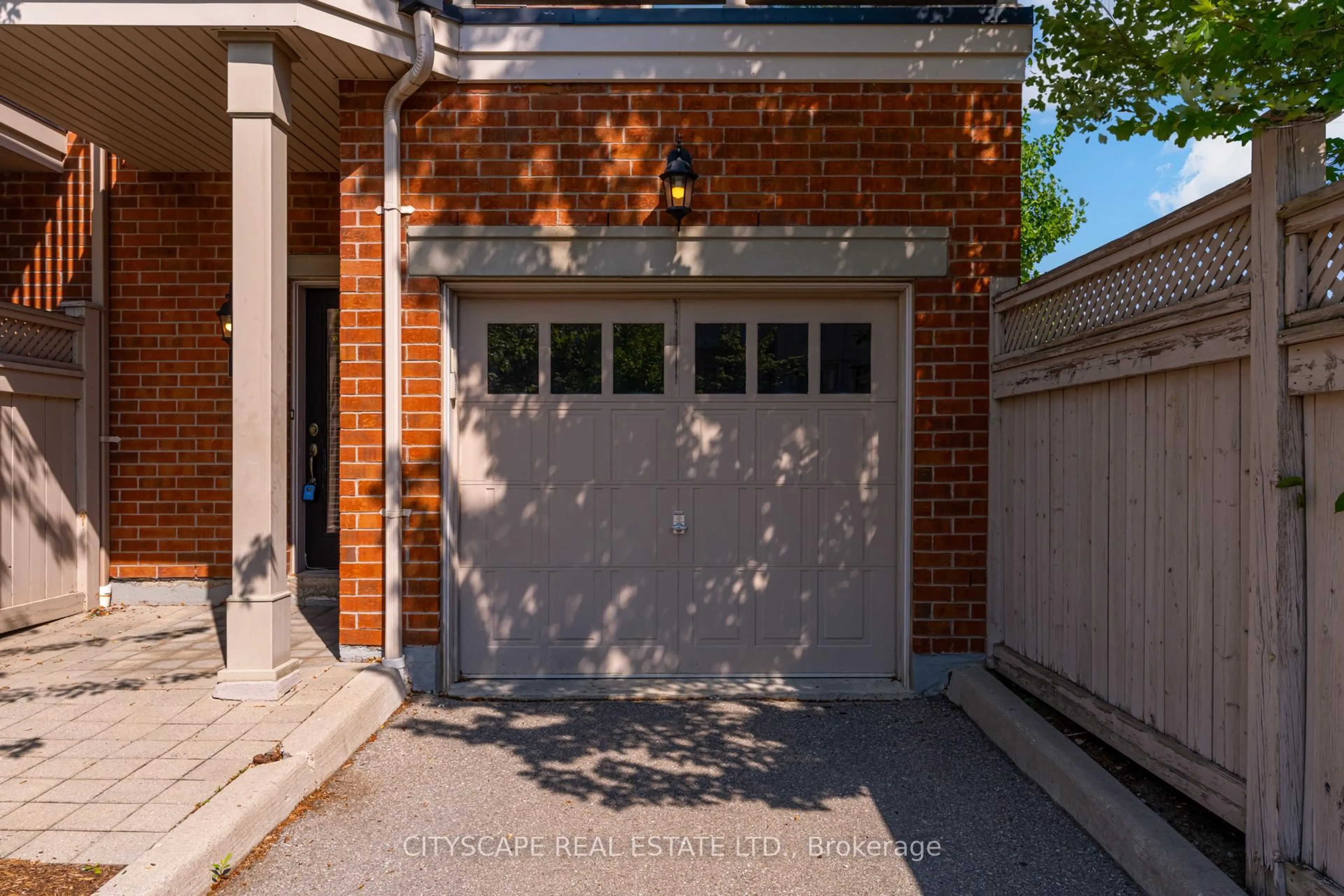 Home with brick exterior material, street for 3380 Thomas St #31, Mississauga Ontario L5M 0R2