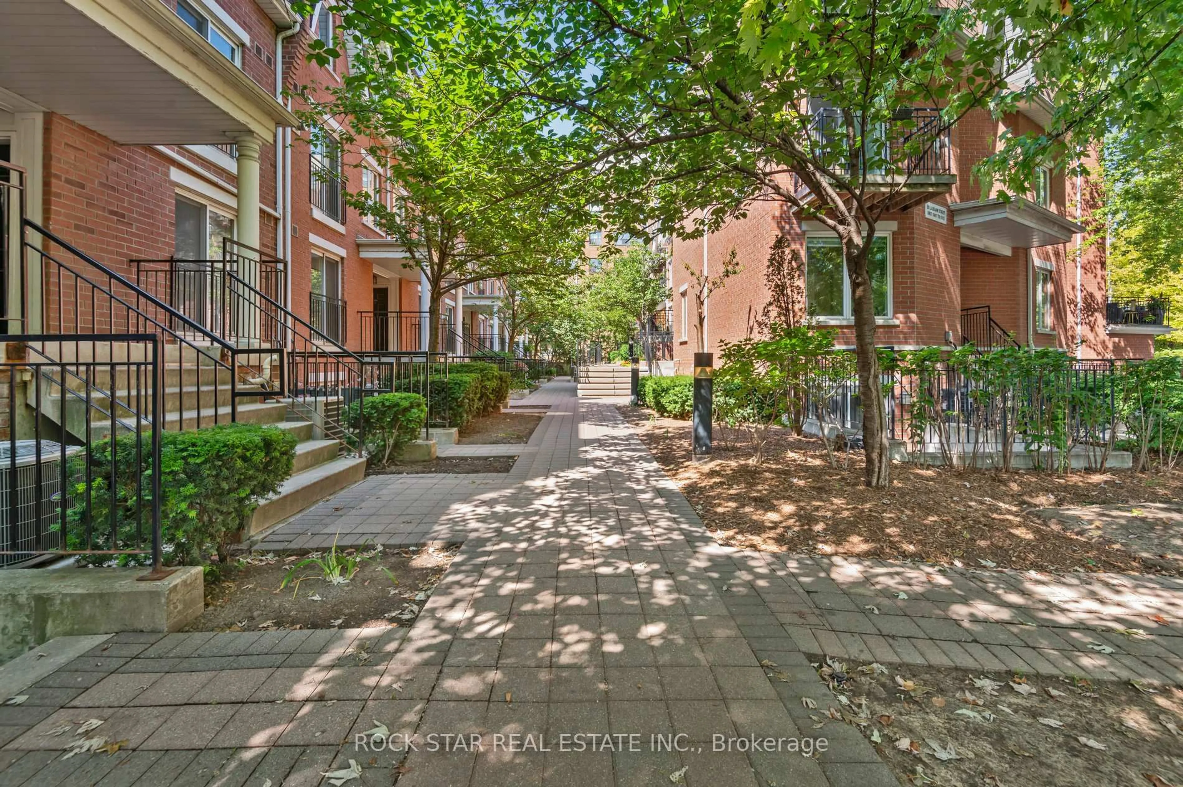 Patio, street for 26 Laidlaw St #1526, Toronto Ontario M6K 1X2