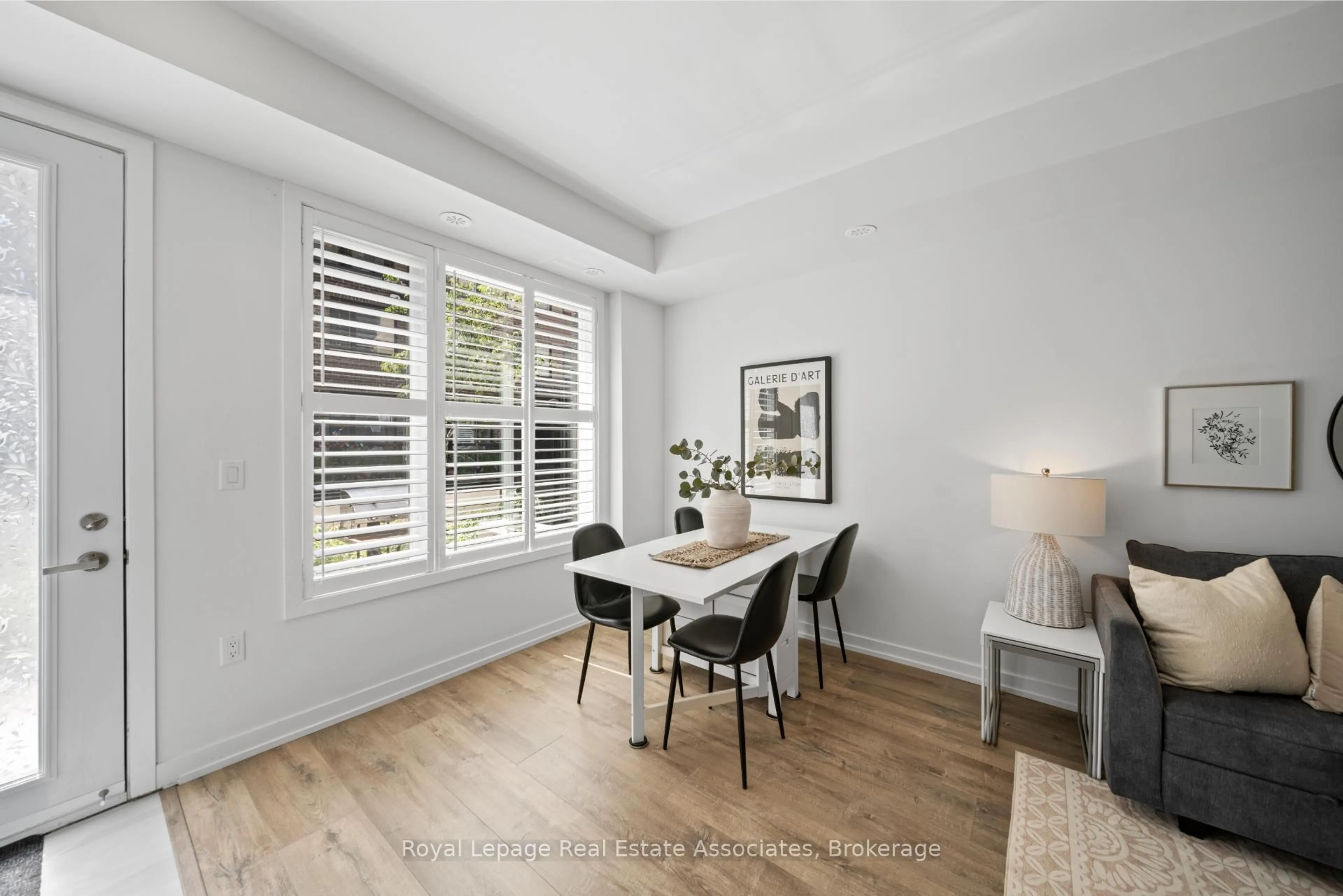 Dining room, wood/laminate floor for 3546 Colonial Dr #10, Mississauga Ontario L5L 0C1