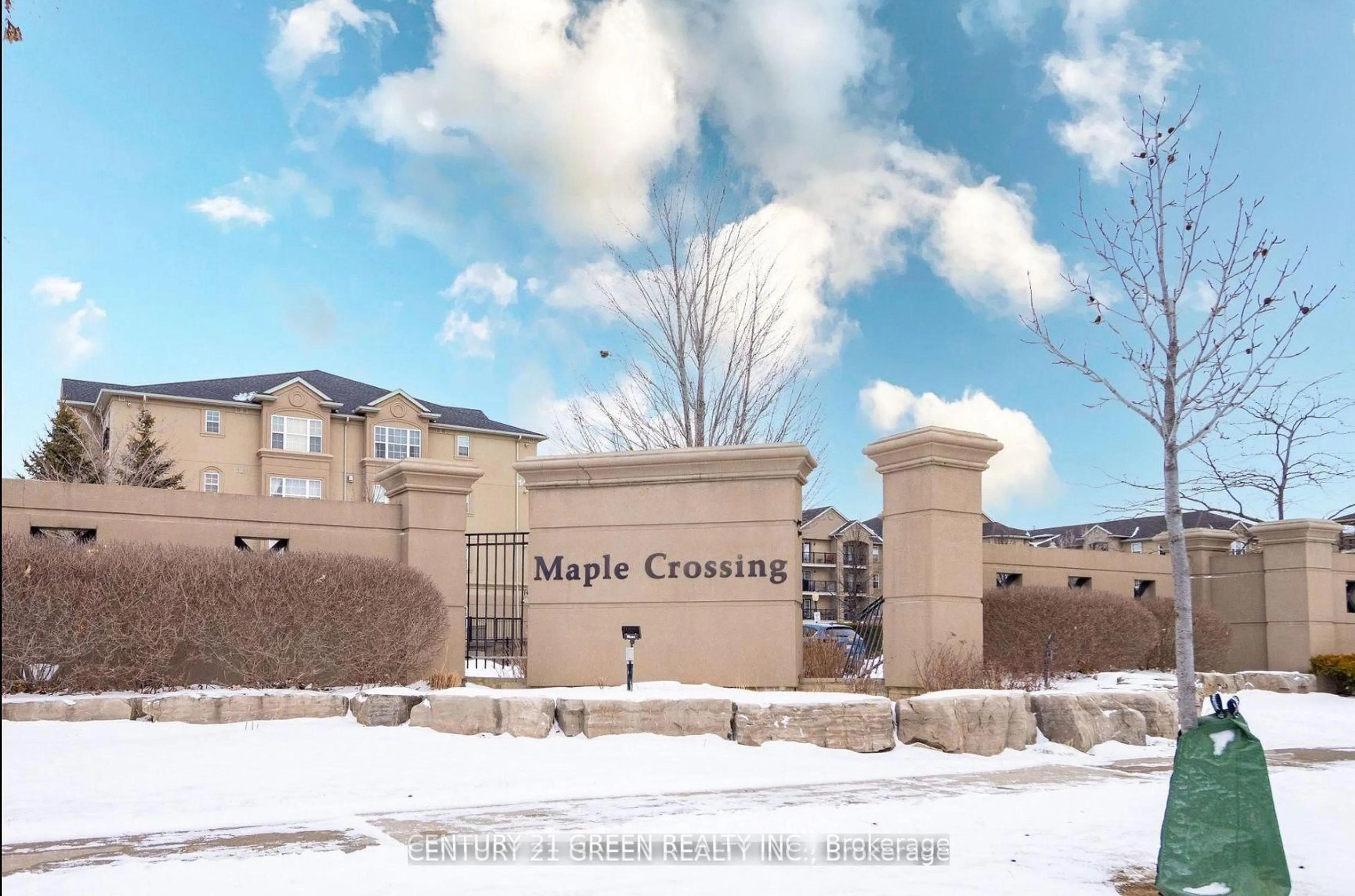 Indoor foyer for 1479 Maple Ave #206, Milton Ontario L9T 0B5