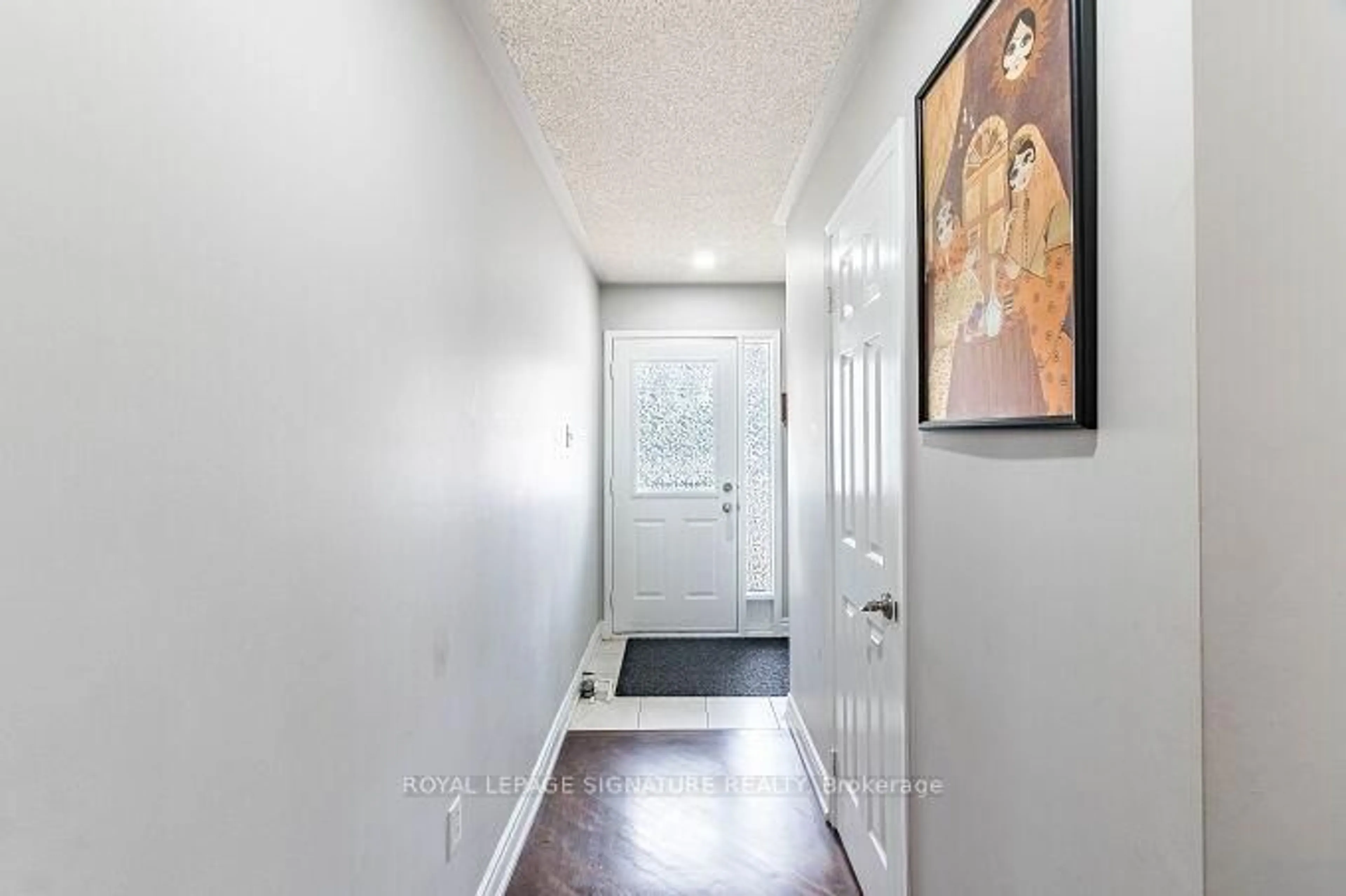 Indoor entryway for 6985 Glory Crt, Mississauga Ontario L5N 7E2