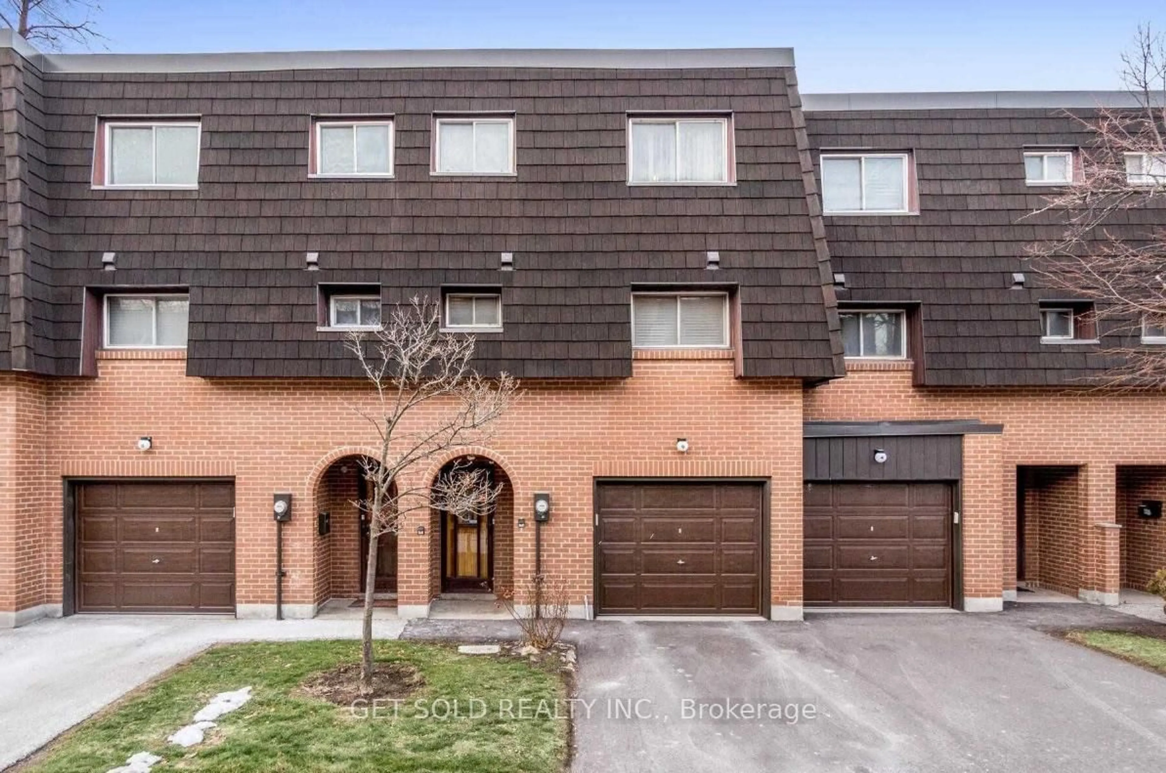 Home with brick exterior material, street for 6 Darras Crt, Brampton Ontario L6T 1W7