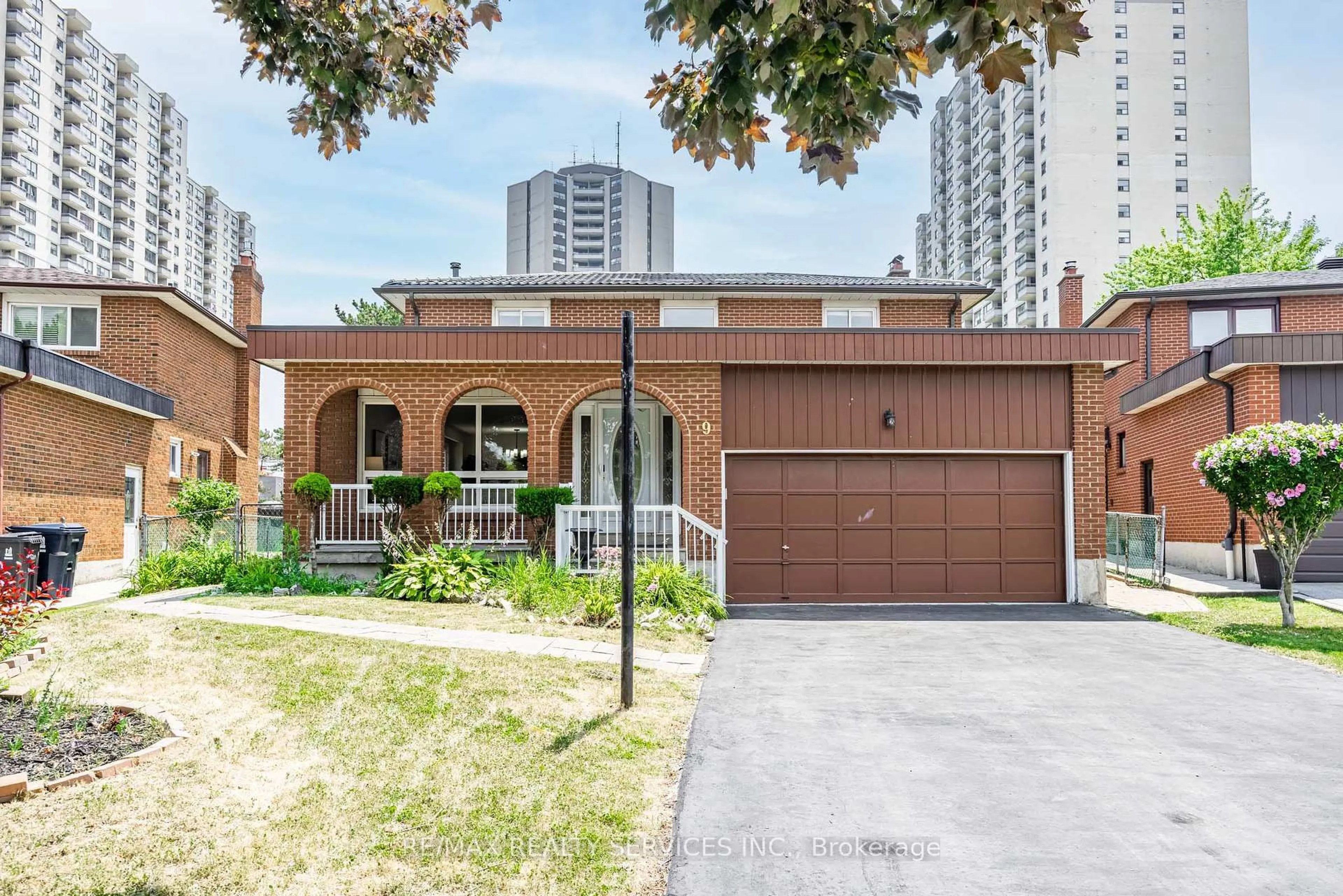 Home with brick exterior material, street for 9 Garview Crt, Toronto Ontario M9R 4B9