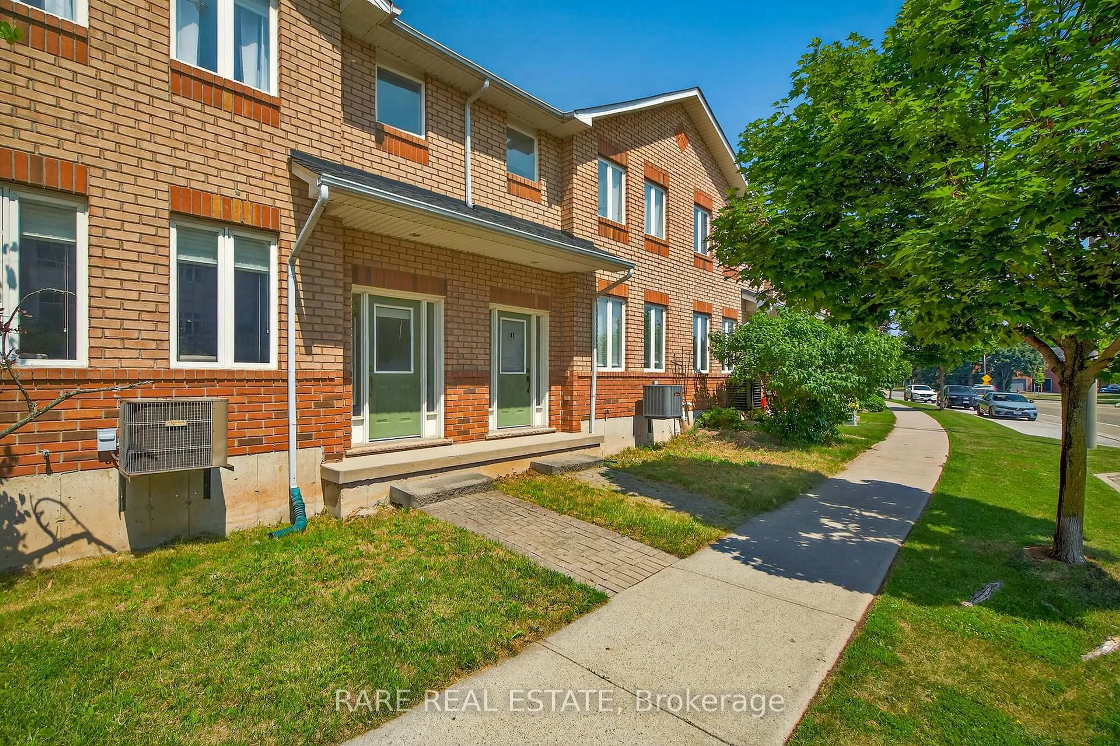 Home with brick exterior material, street for 1750 Creek Way #12, Burlington Ontario L7L 6R2