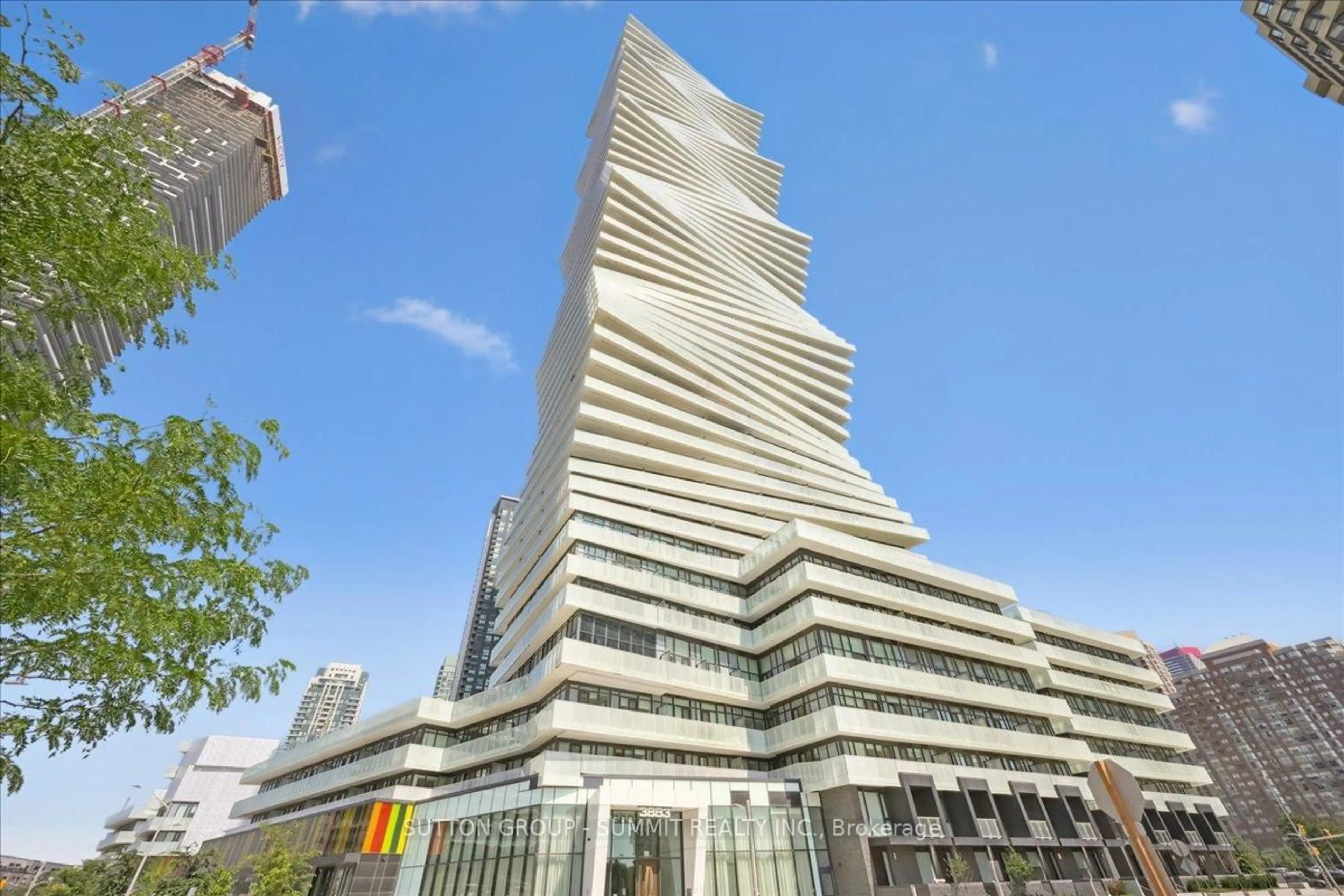 Indoor foyer for 3883 Quartz Rd #5608, Mississauga Ontario L5B 0M4