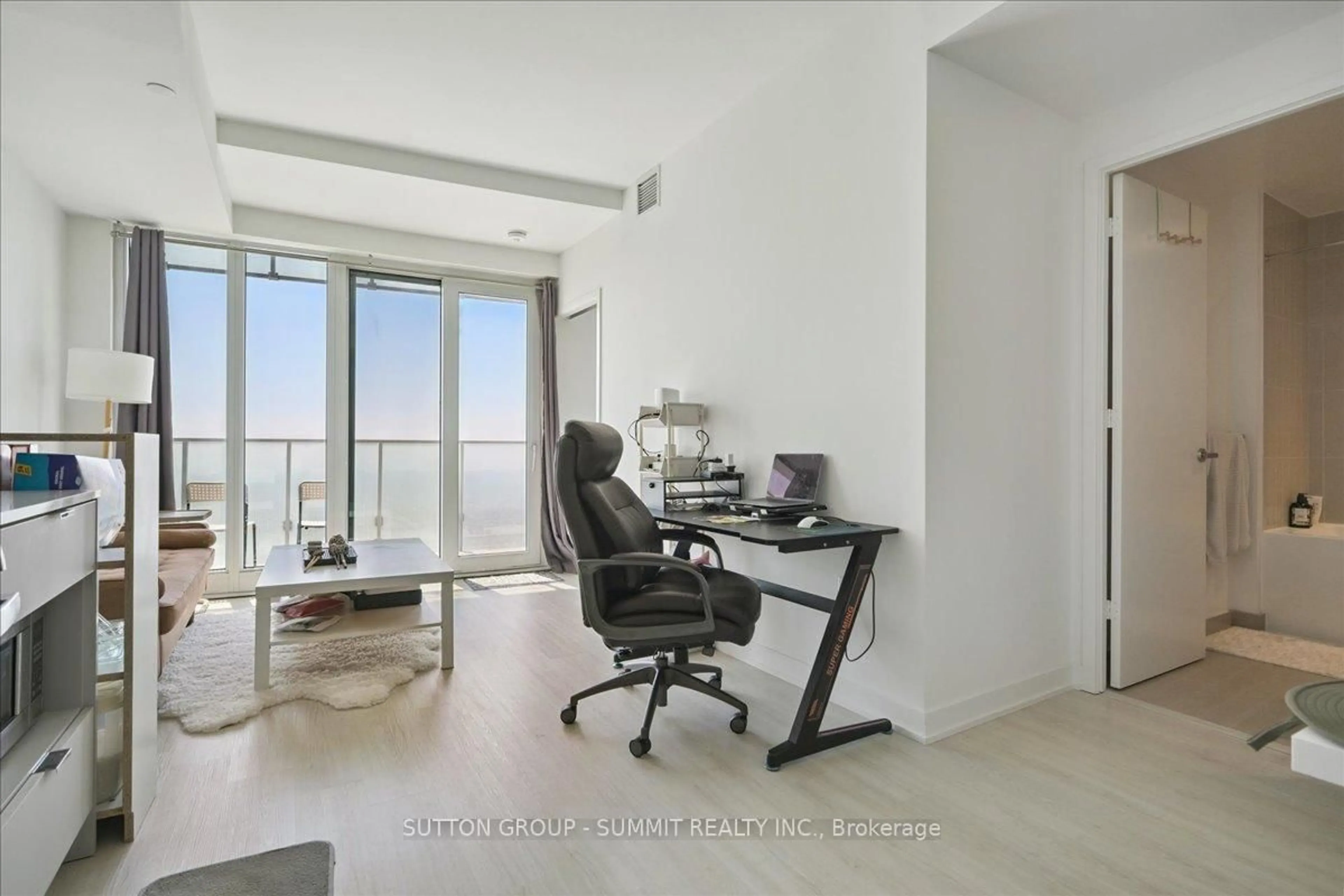 A pic of a room for 3883 Quartz Rd #5608, Mississauga Ontario L5B 0M4