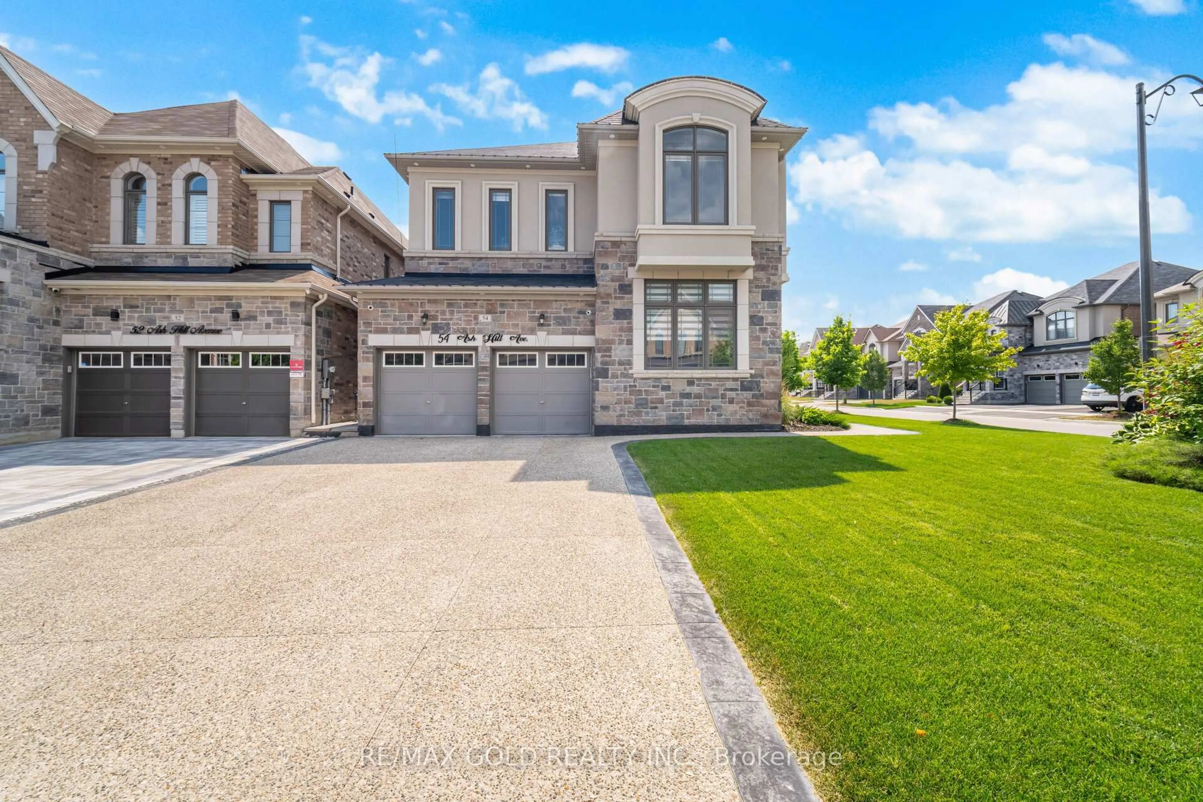 Home with brick exterior material, street for 54 Ash Hill Ave, Caledon Ontario L7C 4E8