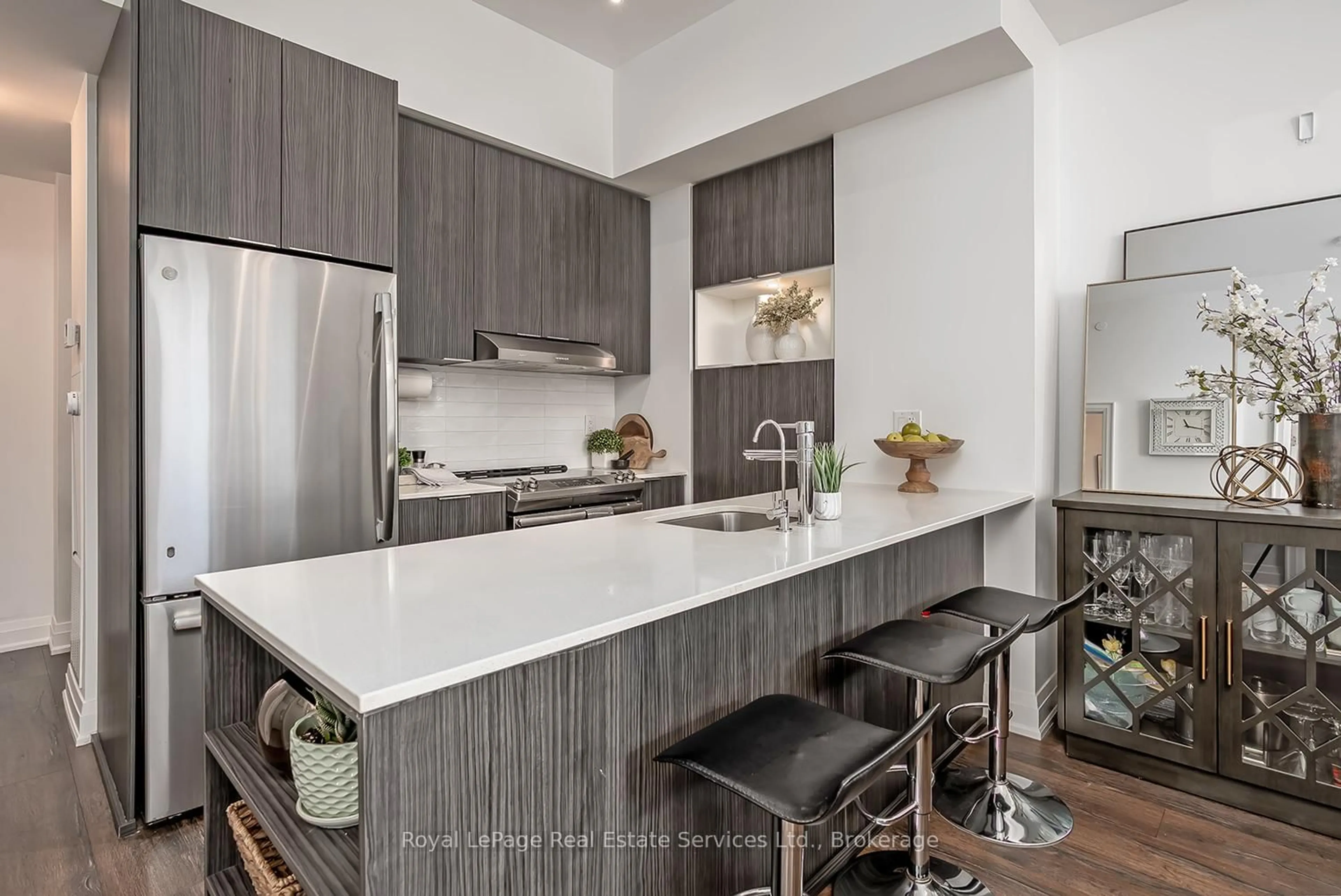 Open concept kitchen, unknown for 2520 Eglinton Ave #1403, Mississauga Ontario L5M 0Y4