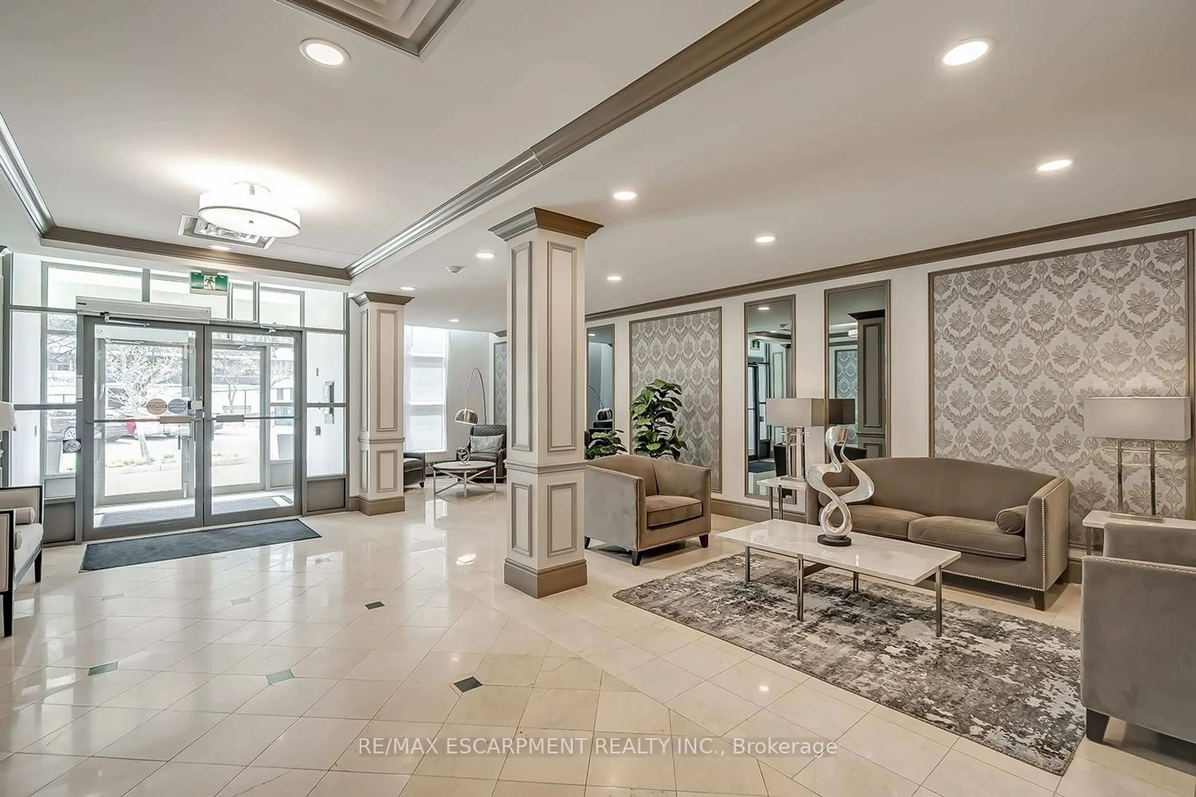 Lobby for 442 Maple Ave #408, Burlington Ontario L7S 2L7