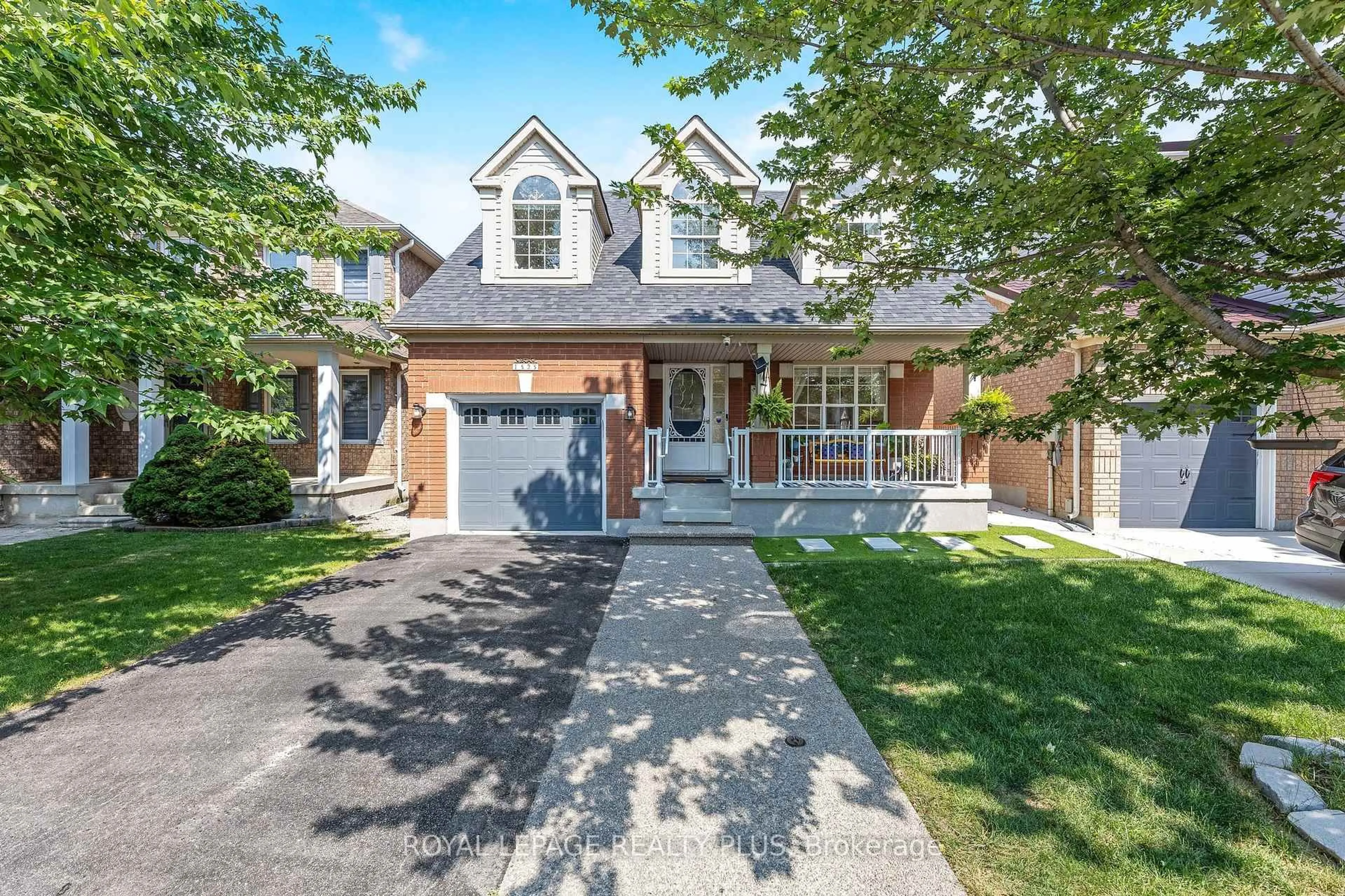 Home with brick exterior material, street for 1525 Swann Cres, Milton Ontario L9T 5K2