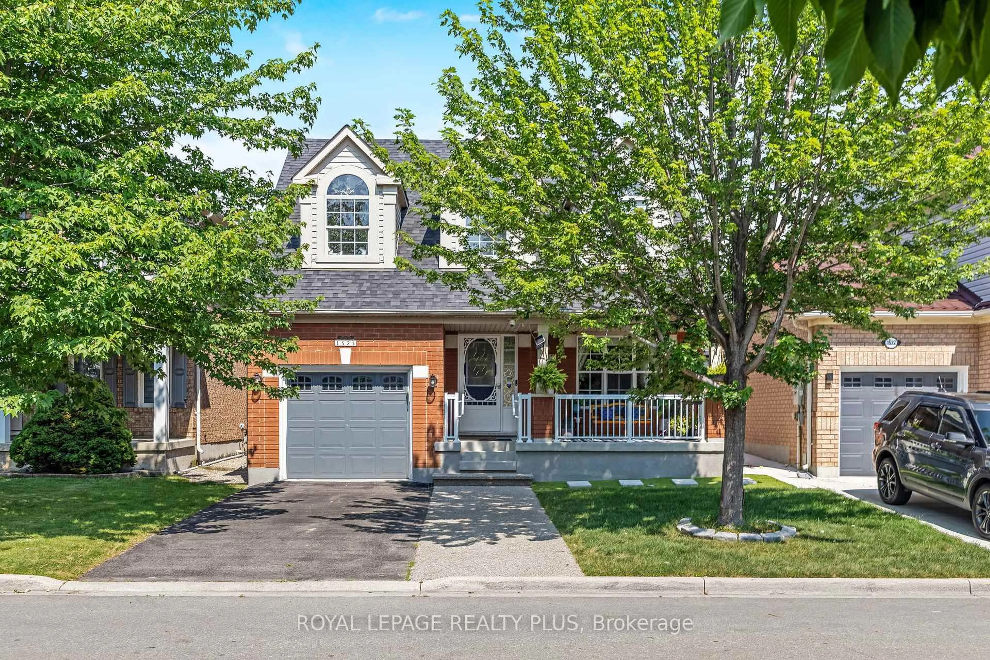 Home with brick exterior material, street for 1525 Swann Cres, Milton Ontario L9T 5K2