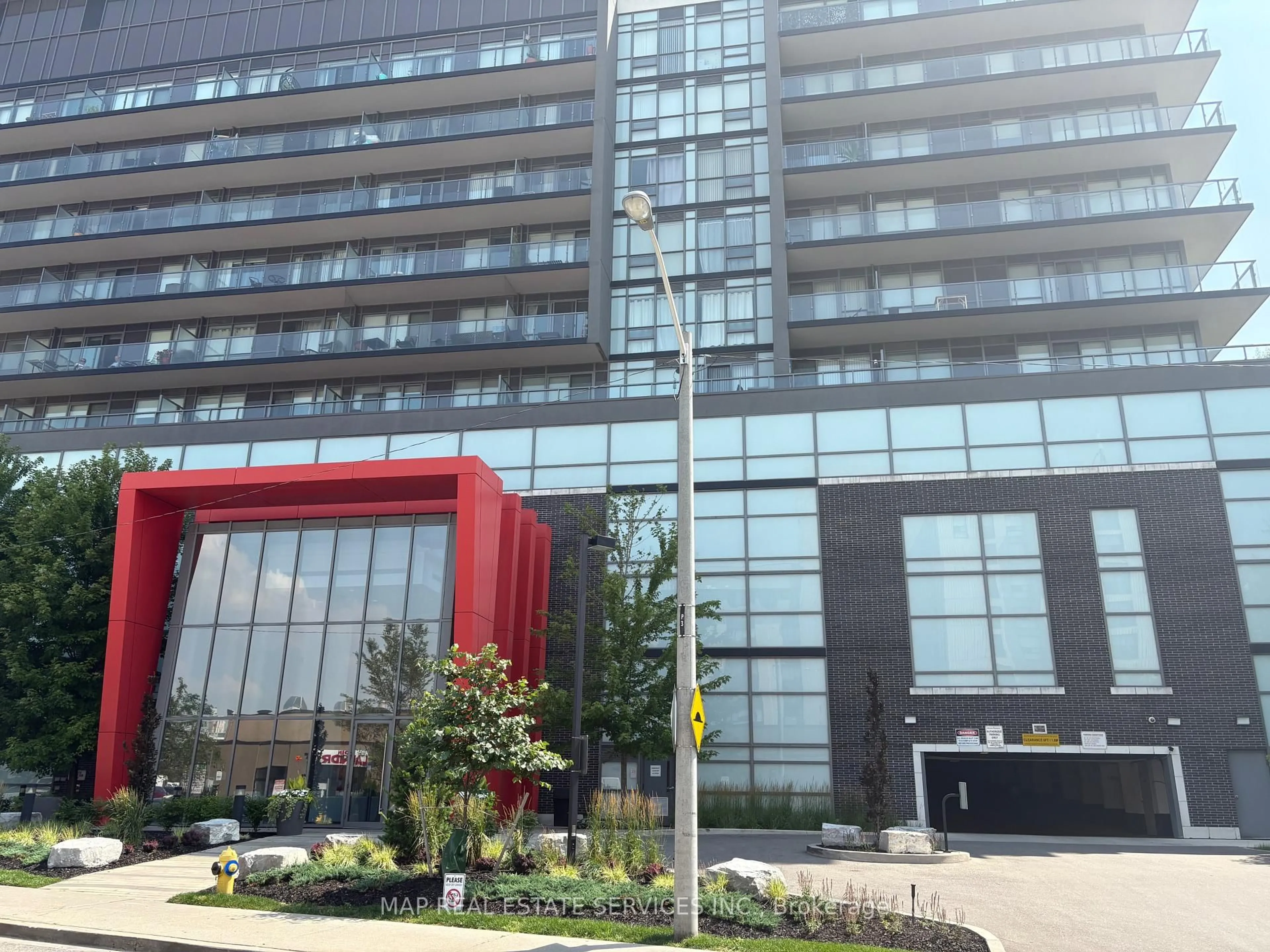 Indoor foyer for 15 James Finlay Way #805, Toronto Ontario M3M 0B3