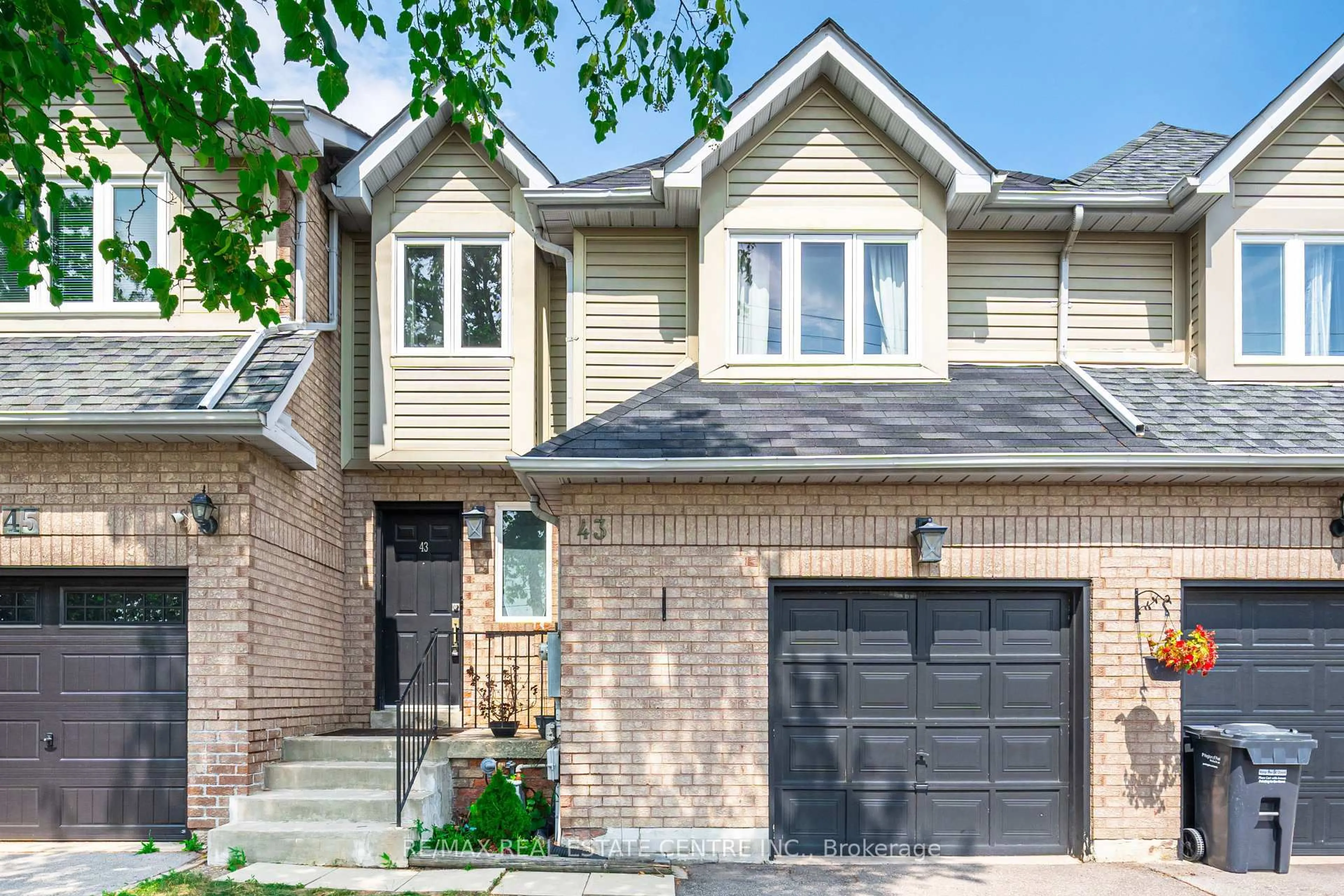 Home with brick exterior material, street for 43 Ashbrook Way, Brampton Ontario L6Y 4R4