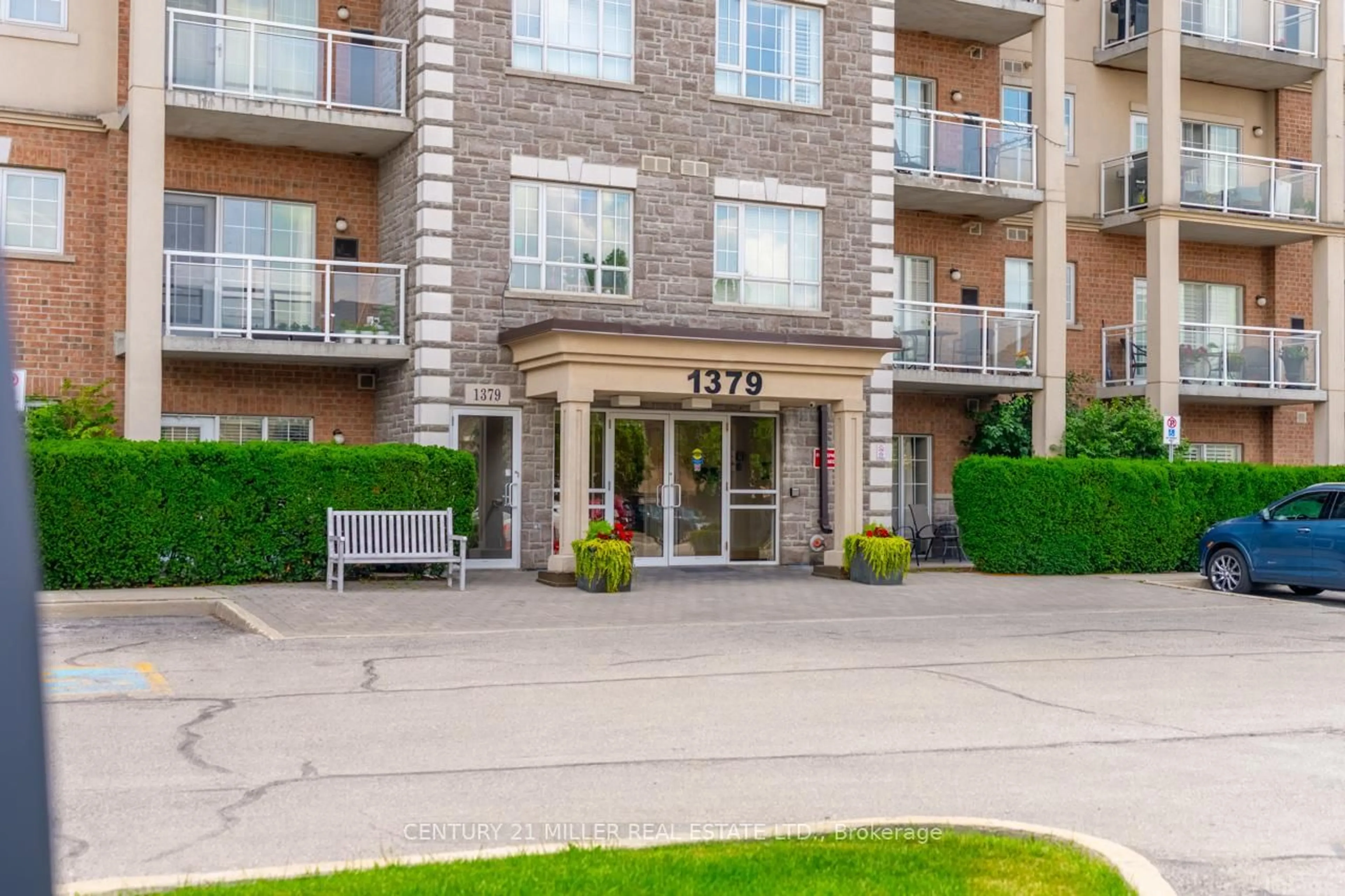 Patio, street for 1379 Costigan Rd #408, Milton Ontario L9T 2K6