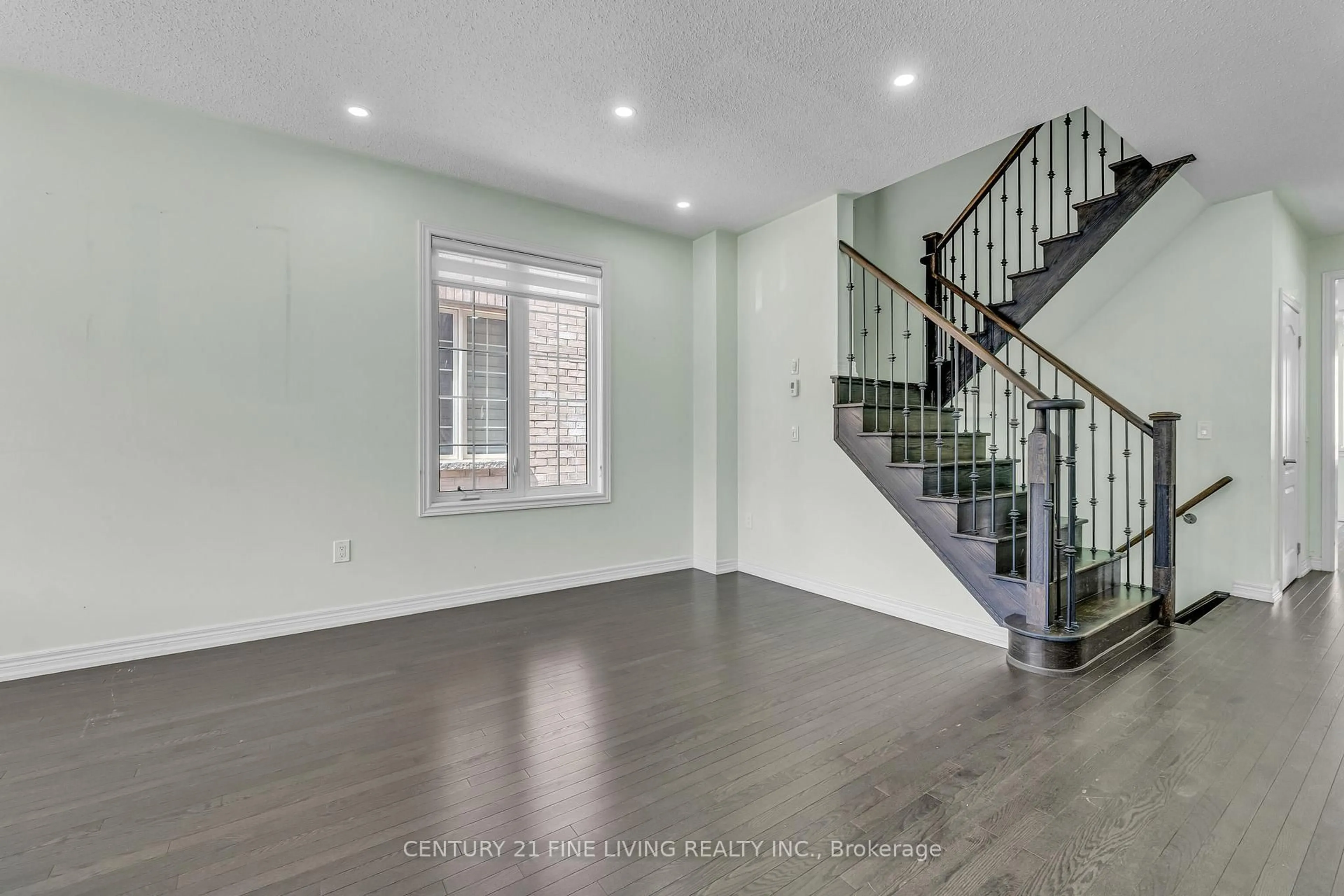 Stairs for 24 Spokanne St, Brampton Ontario L6R 4A2