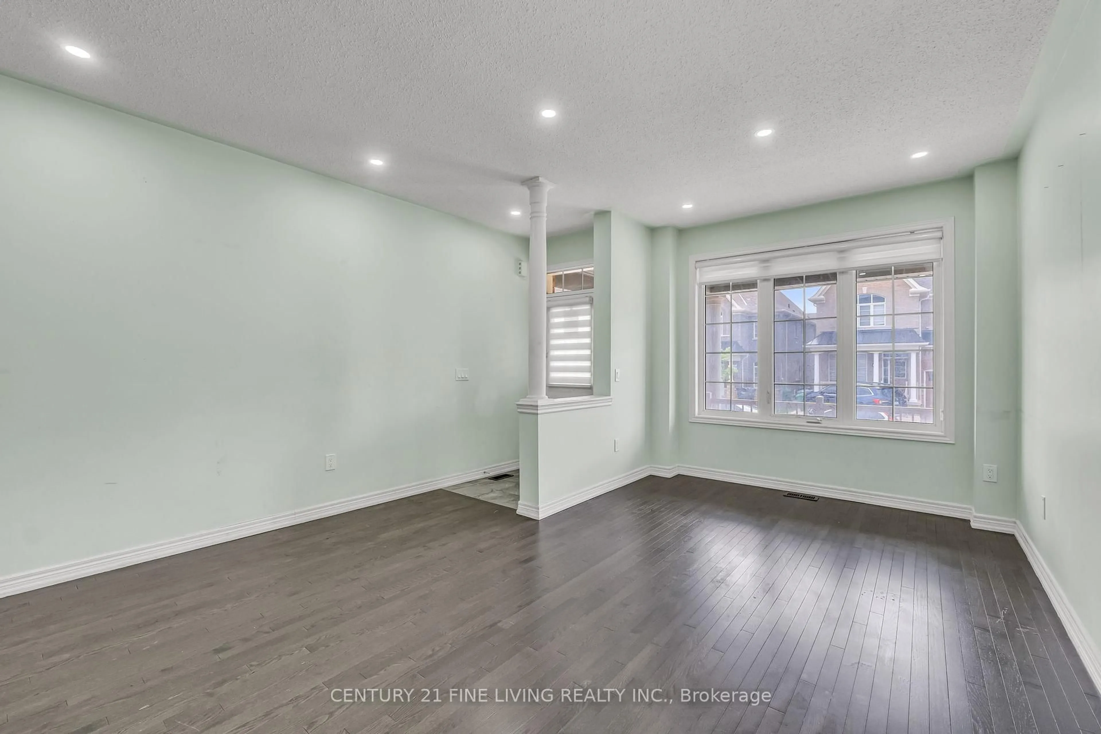 A pic of a room for 24 Spokanne St, Brampton Ontario L6R 4A2