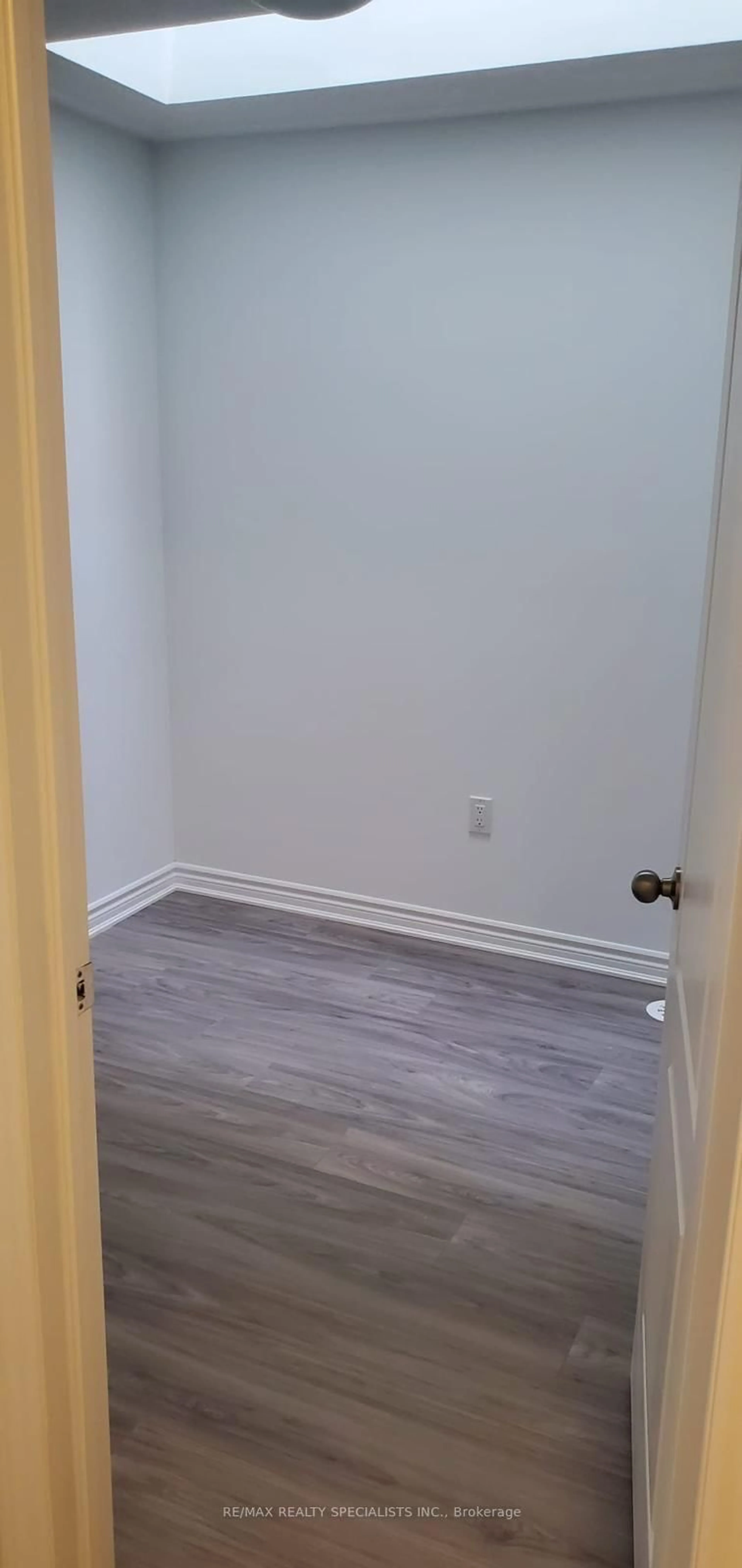 A pic of a room for 75 Springdale Ave, Caledon Ontario L7C 4L6