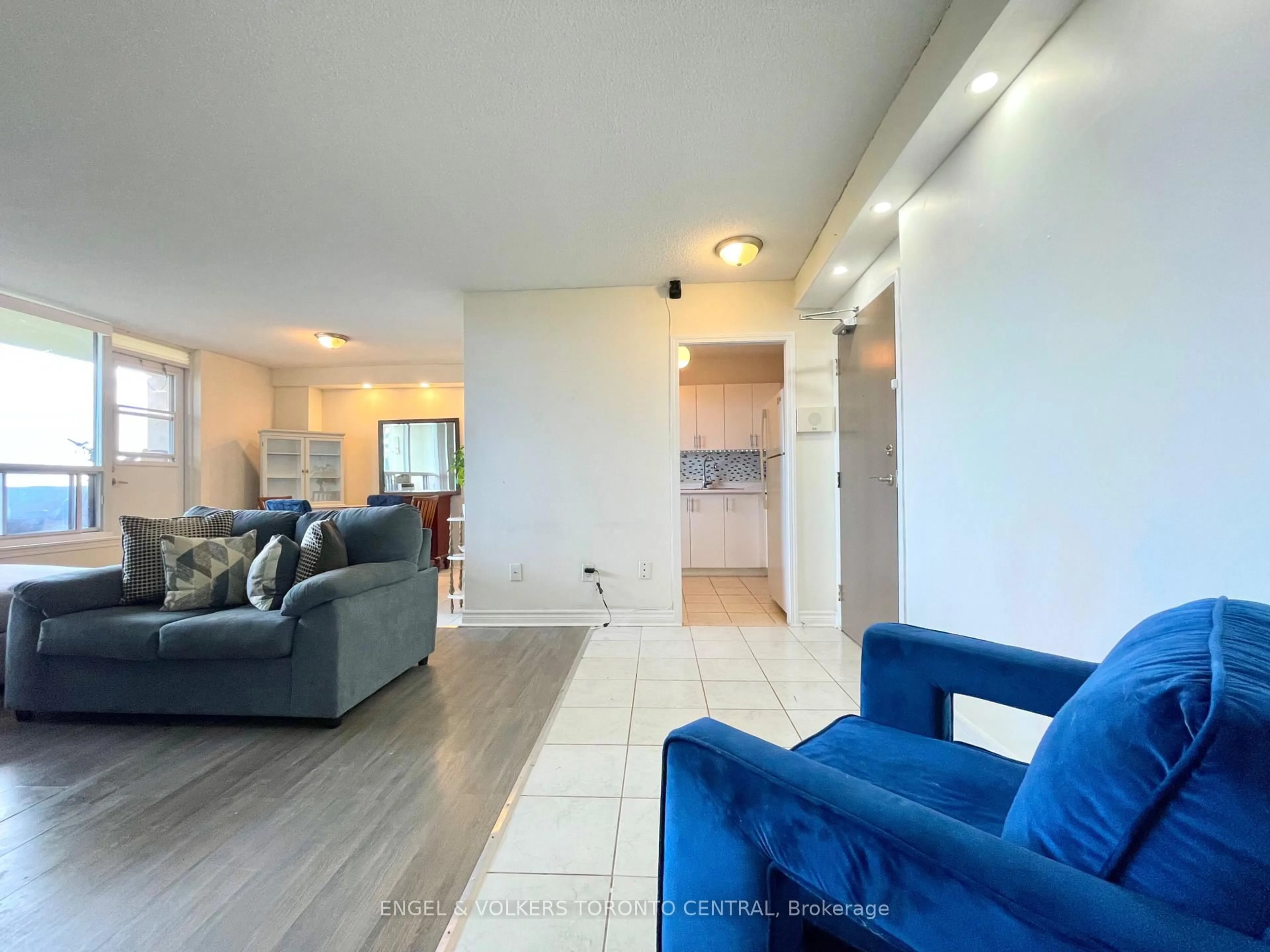 Living room with furniture, unknown for 3390 Weston Rd #1003, Toronto Ontario M9M 2X3