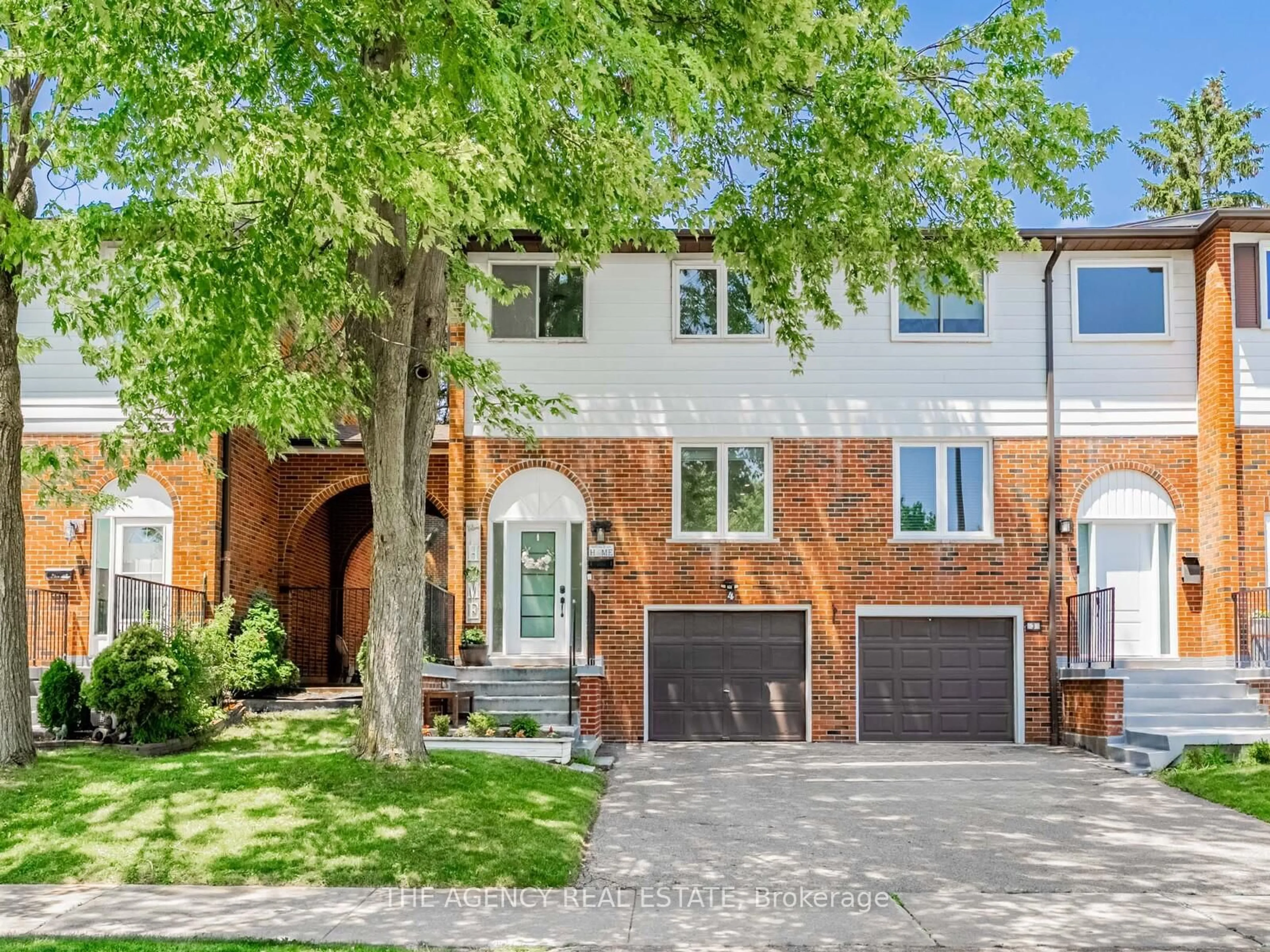 Home with brick exterior material, street for 2445 Homelands Dr, Mississauga Ontario L5K 2C6