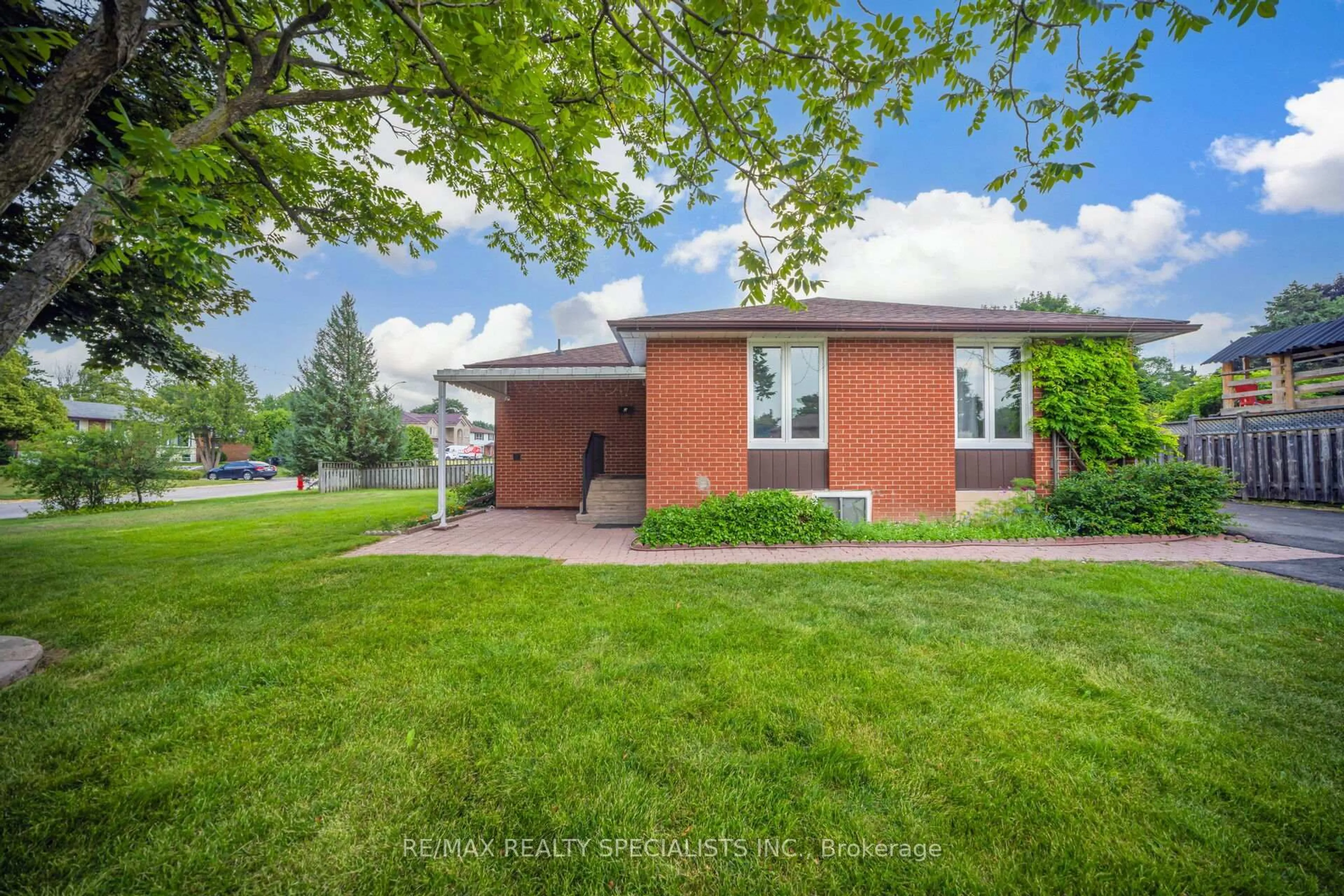 Home with brick exterior material, street for 2 Dunster Cres, Brampton Ontario L6T 3J7