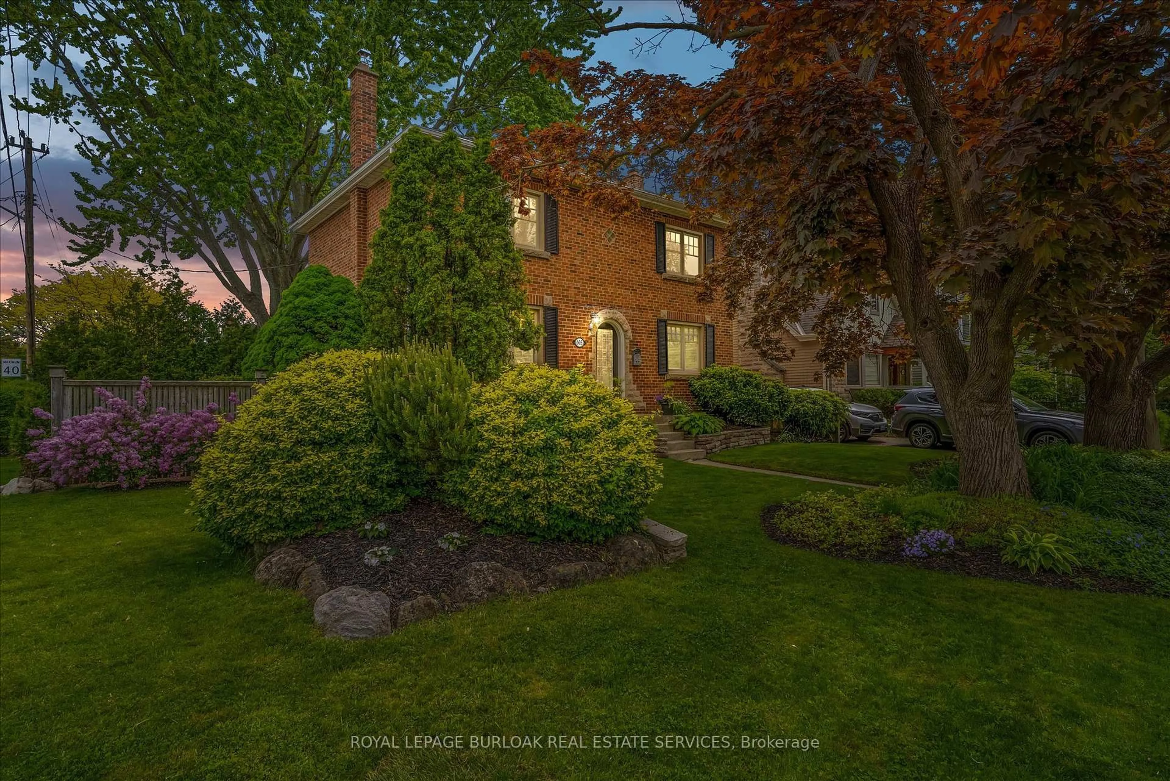 Unknown for 605 Emerald St, Burlington Ontario L7R 2P3